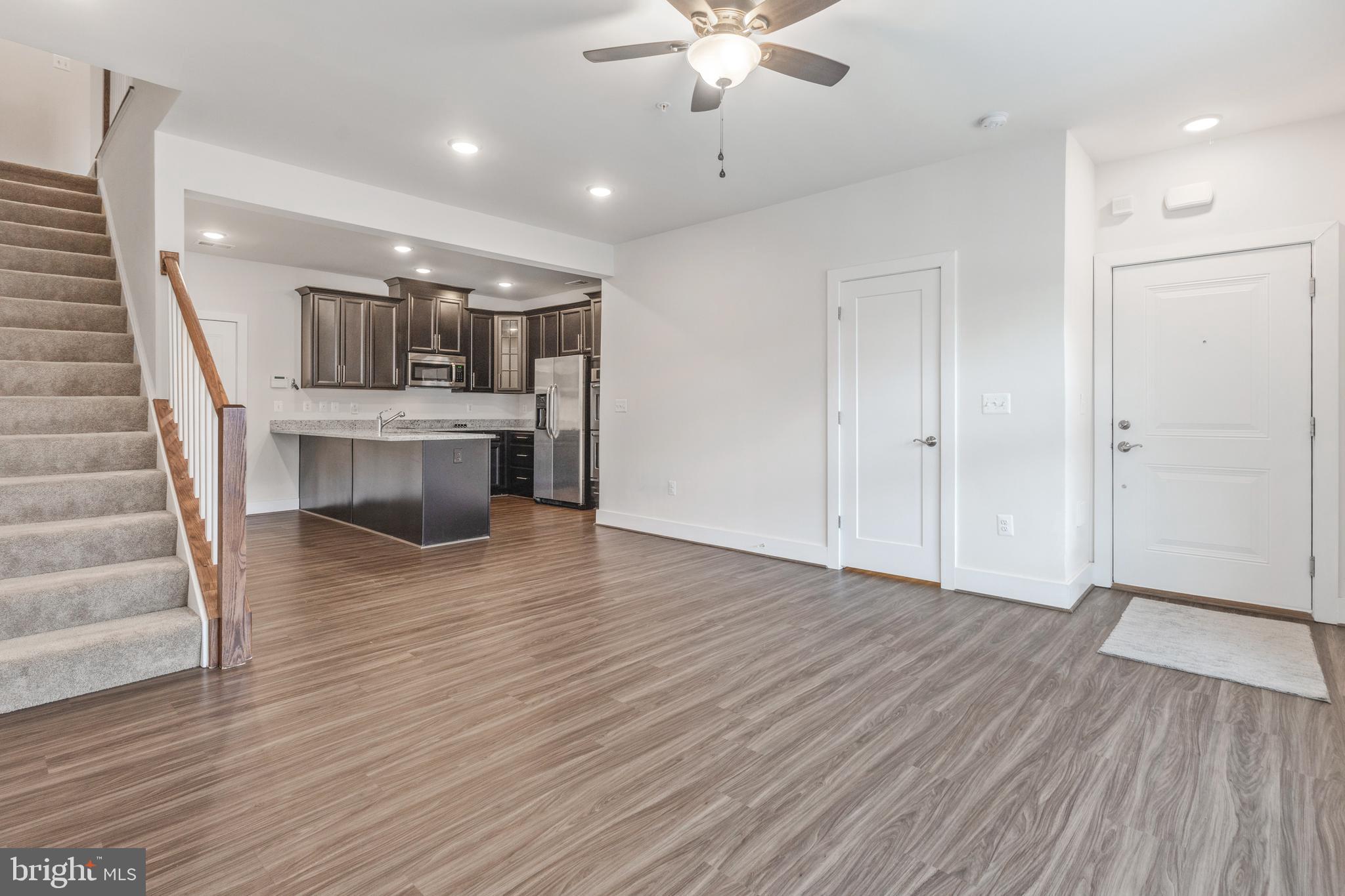 ONE LOUDOUN - Residential