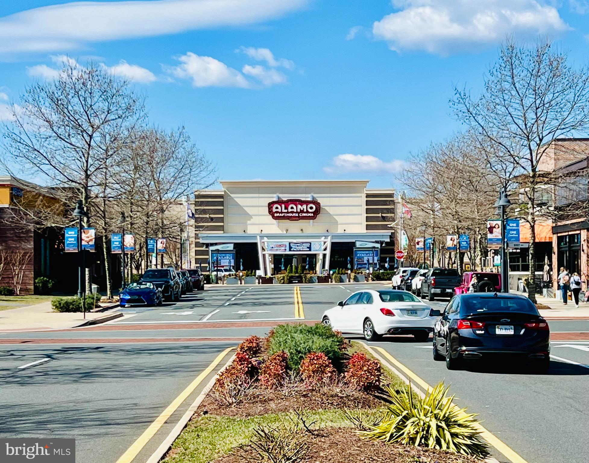 ONE LOUDOUN - Residential