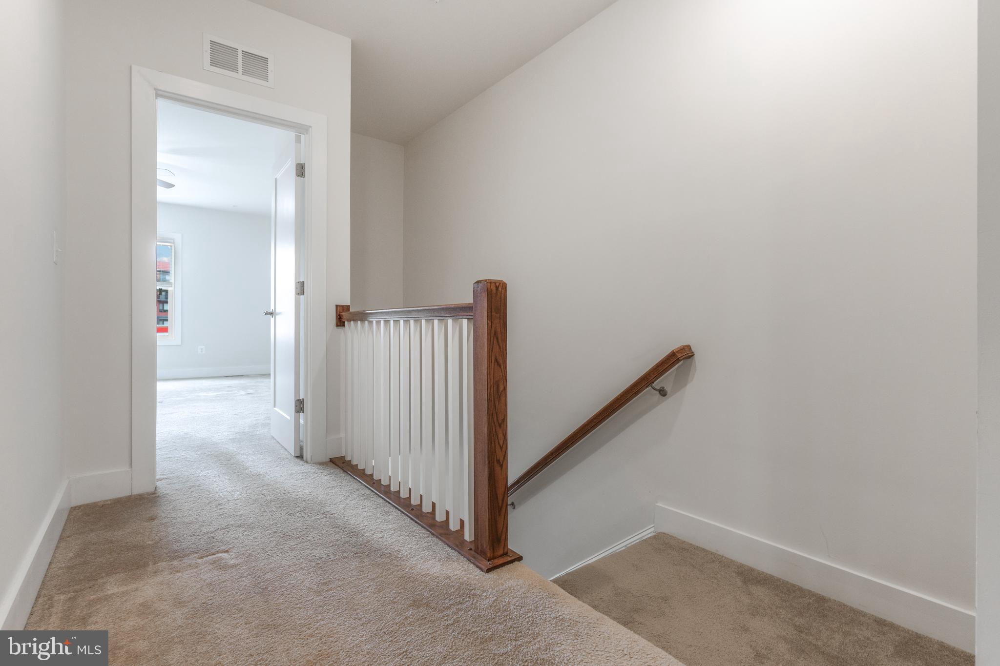 ONE LOUDOUN - Residential