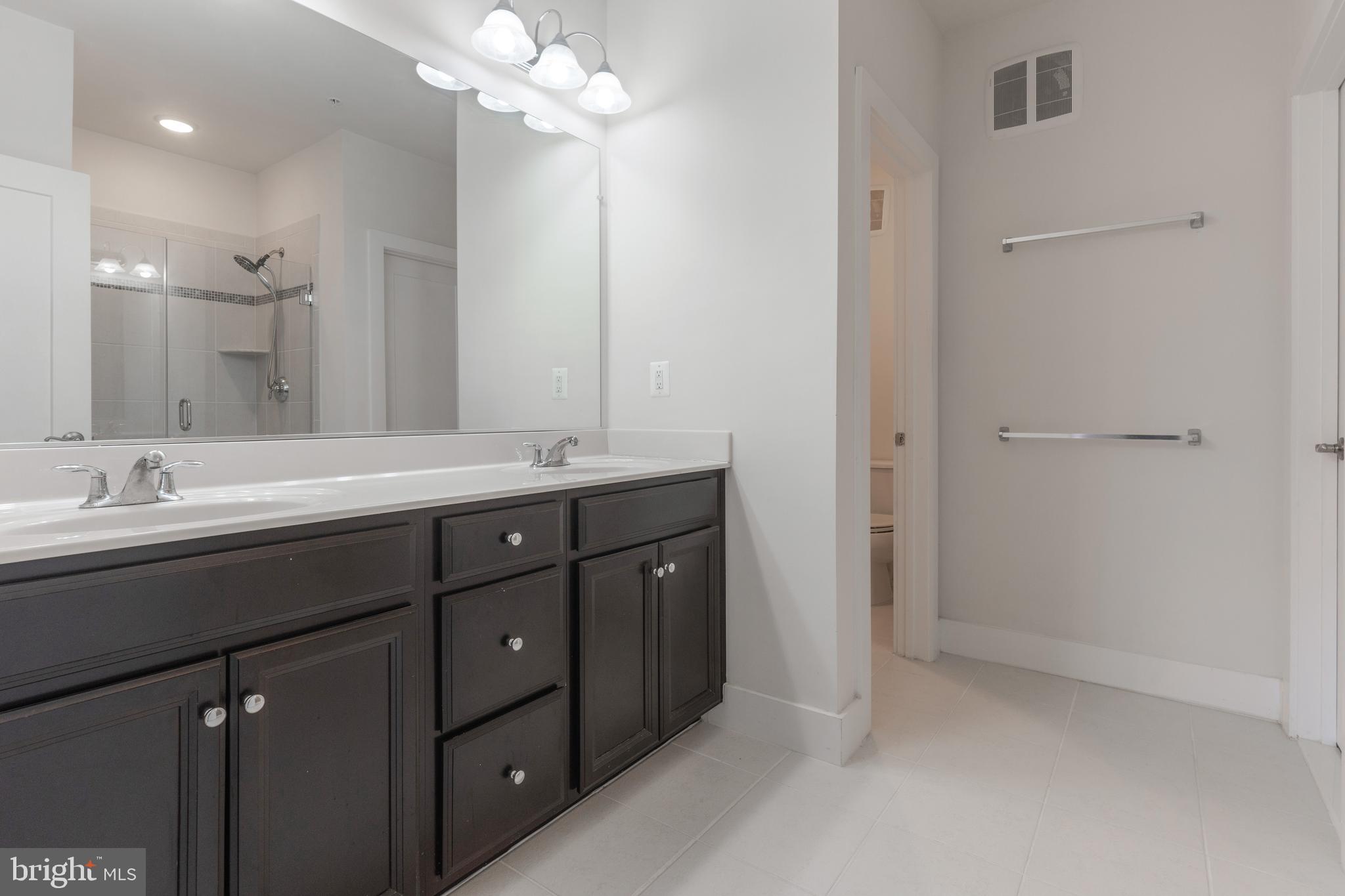 ONE LOUDOUN - Residential