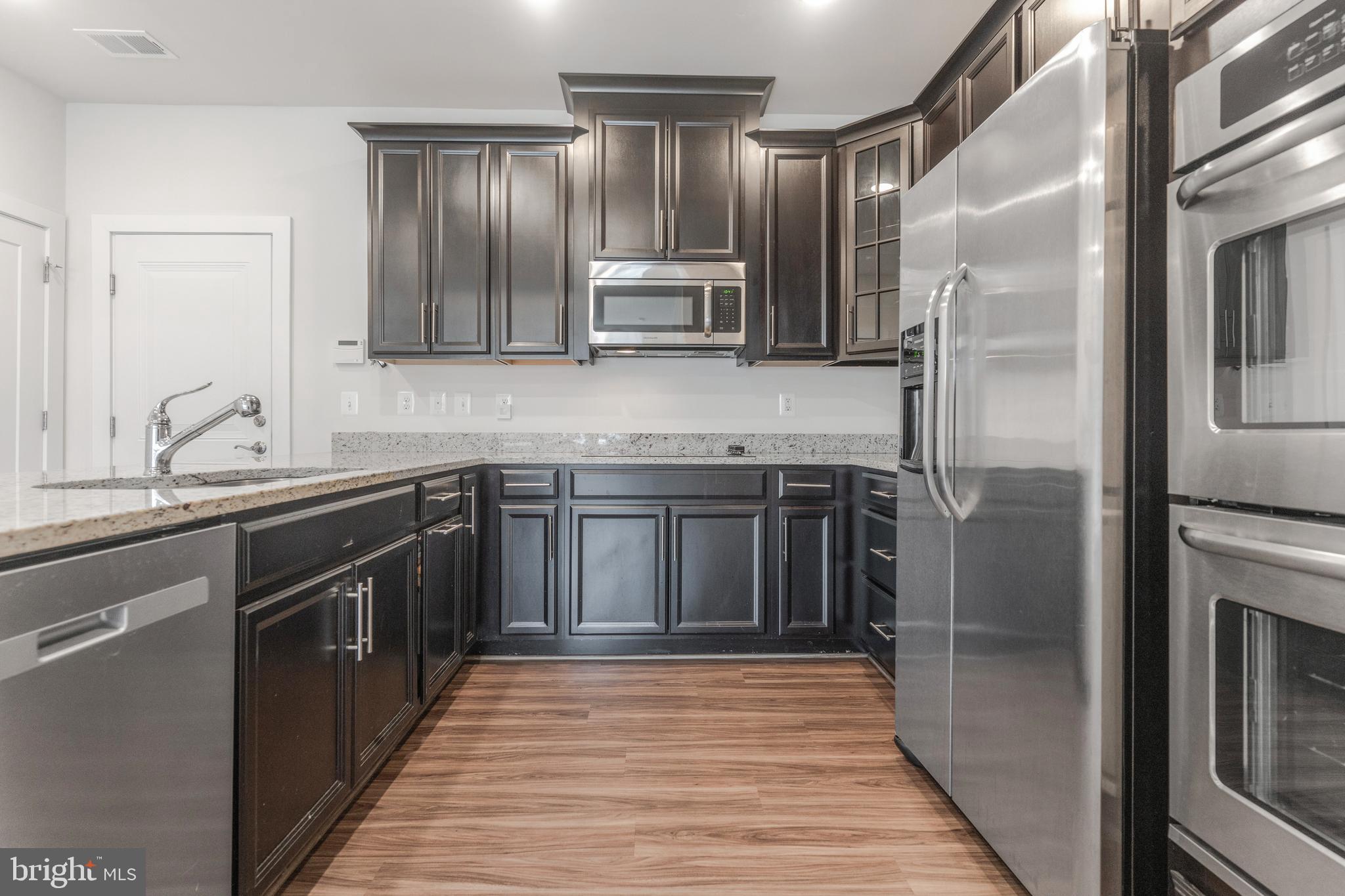 ONE LOUDOUN - Residential