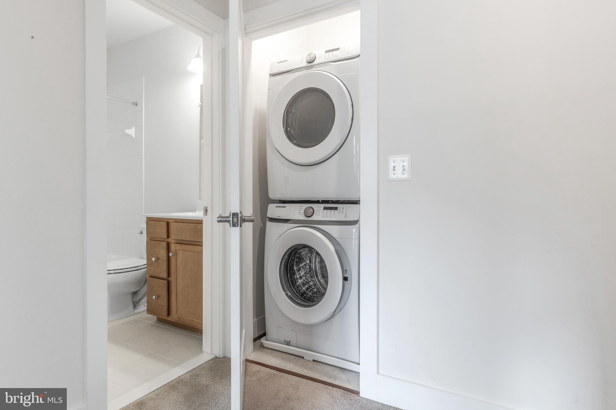 ONE LOUDOUN - Residential