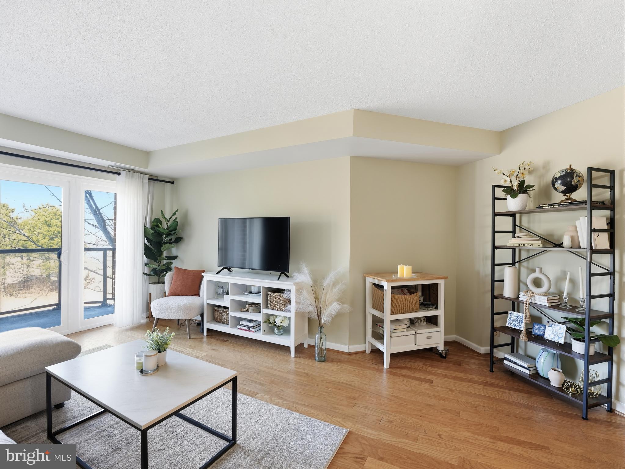 ASTORIA CONDOMINIUM - Residential