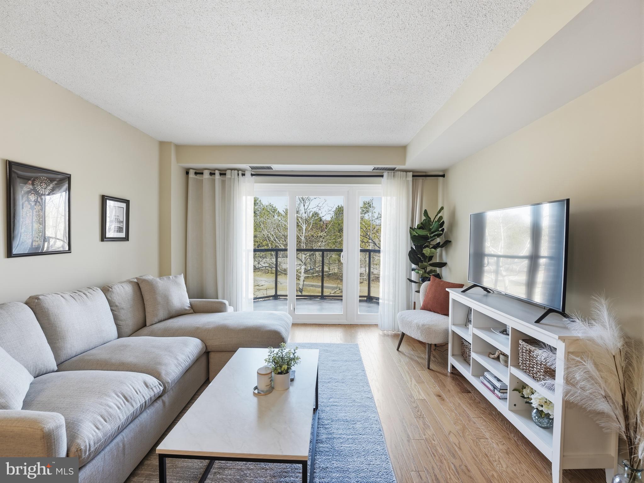 ASTORIA CONDOMINIUM - Residential