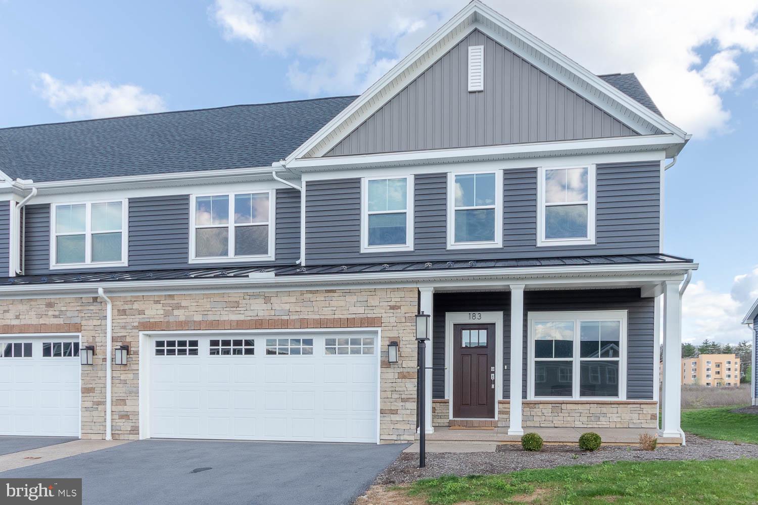 KINGSTON VILLAGE - Residential