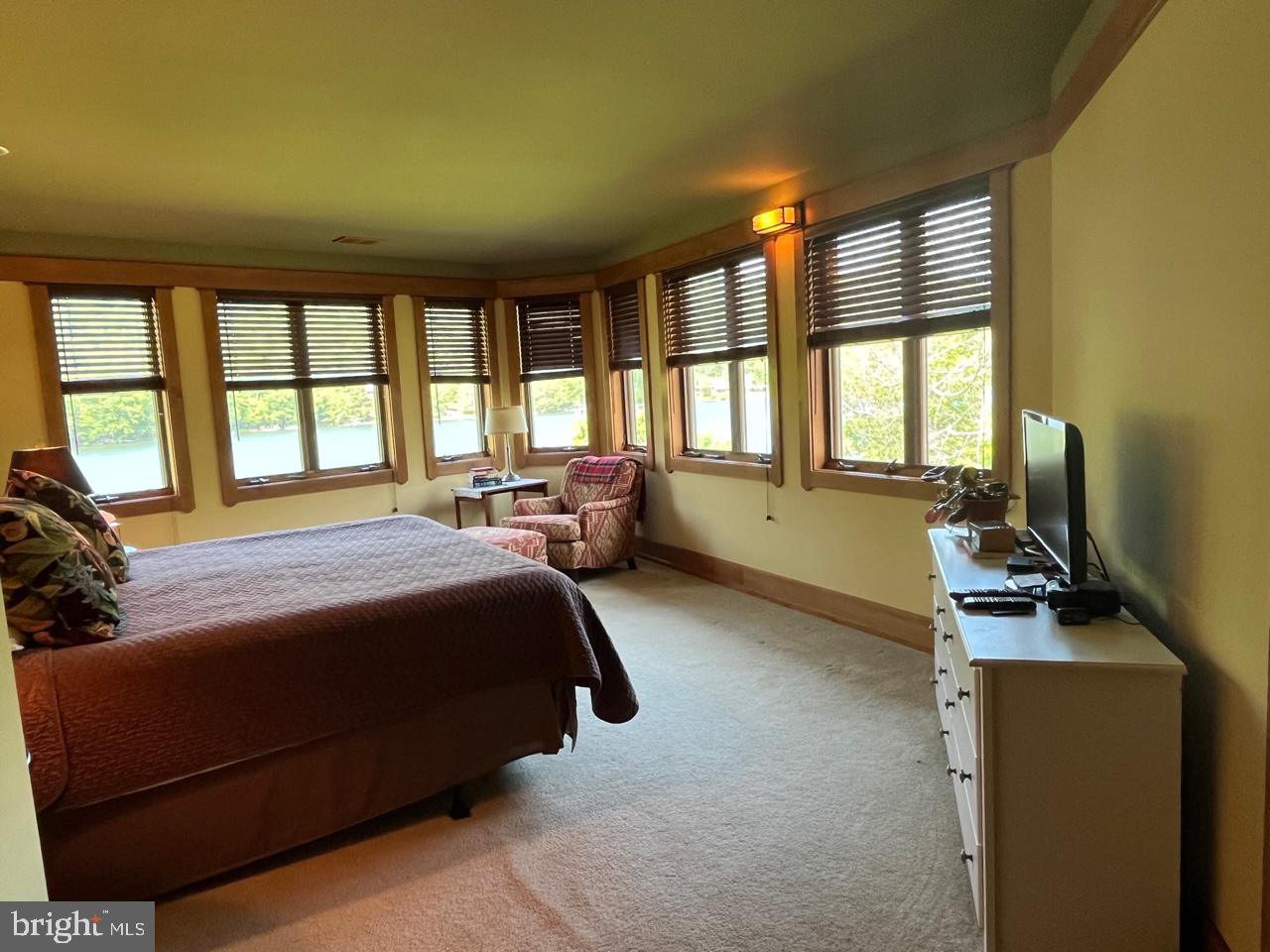 DEEP CREEK LAKE - Residential
