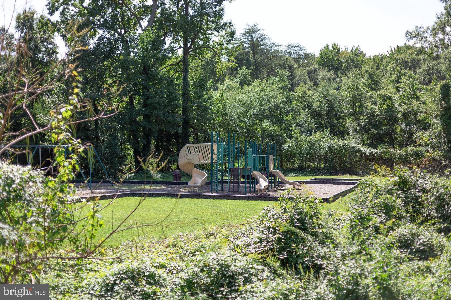 RIVER TOWERS - Residential