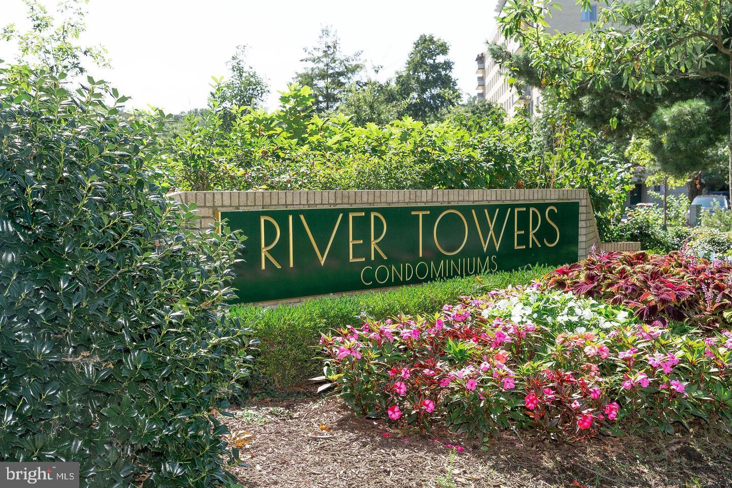 RIVER TOWERS - Residential
