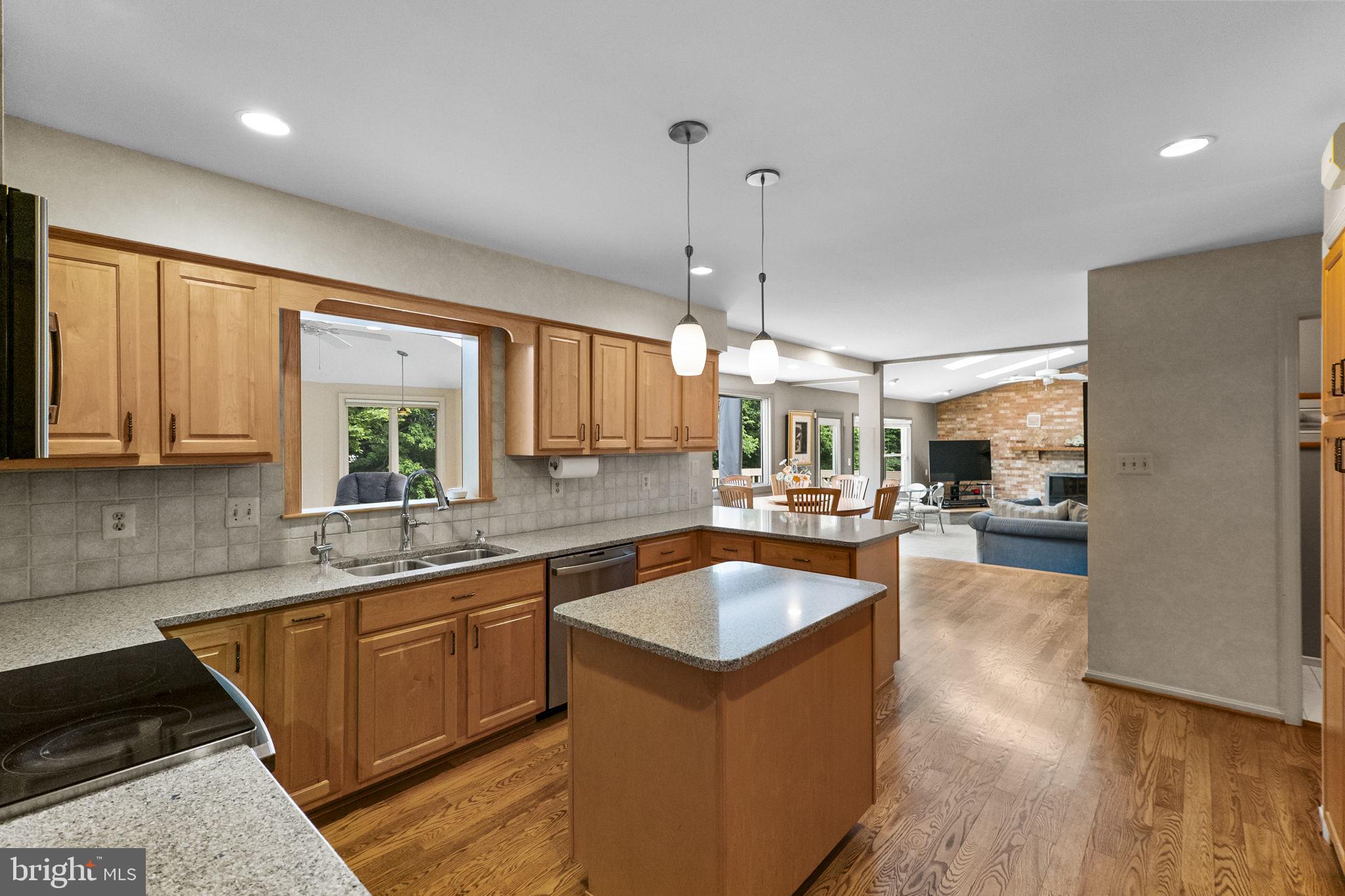 WATERS LANDING - Residential
