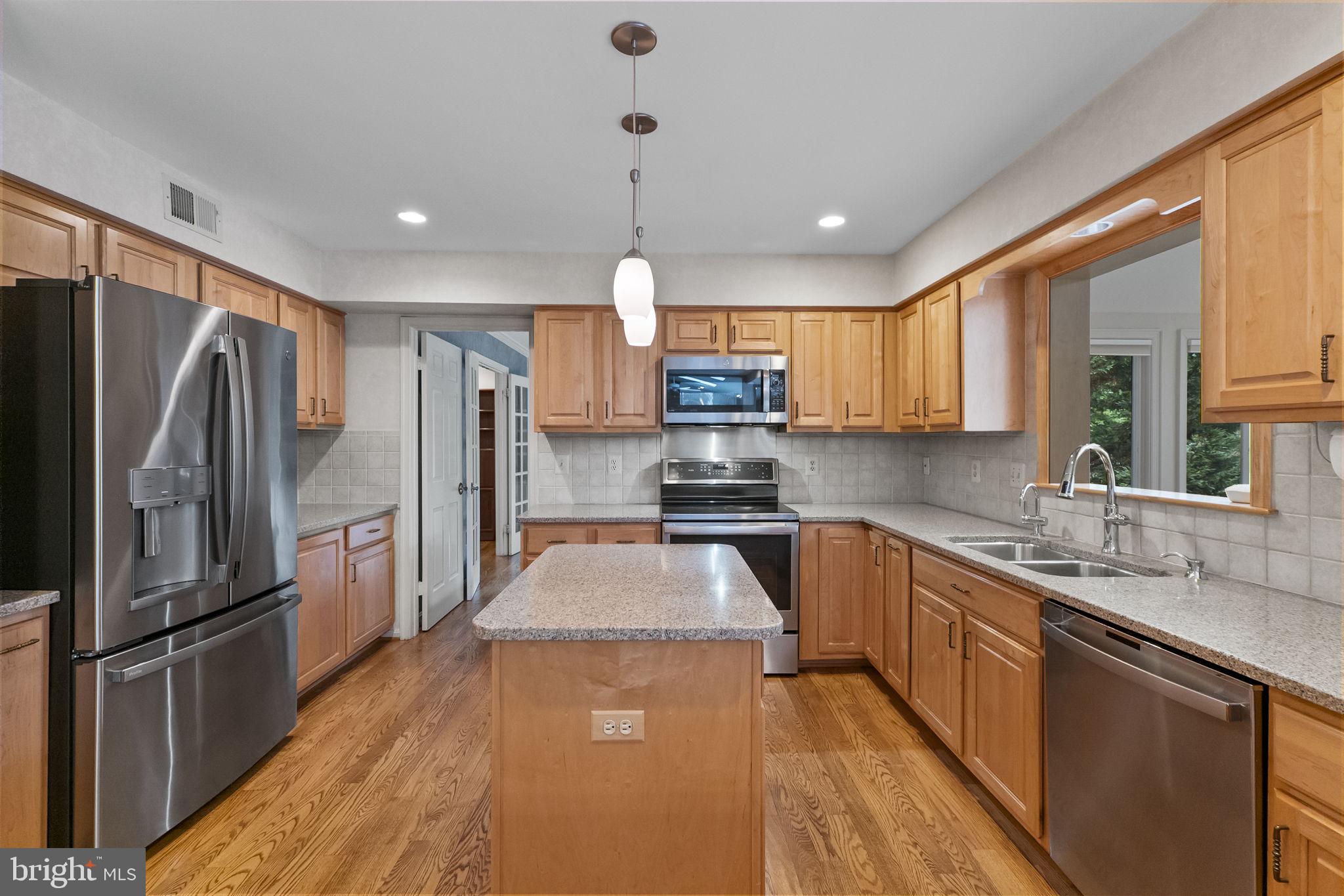 WATERS LANDING - Residential