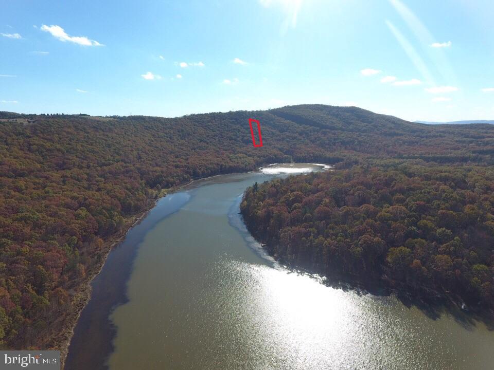 LAKE FERNDALE - Residential