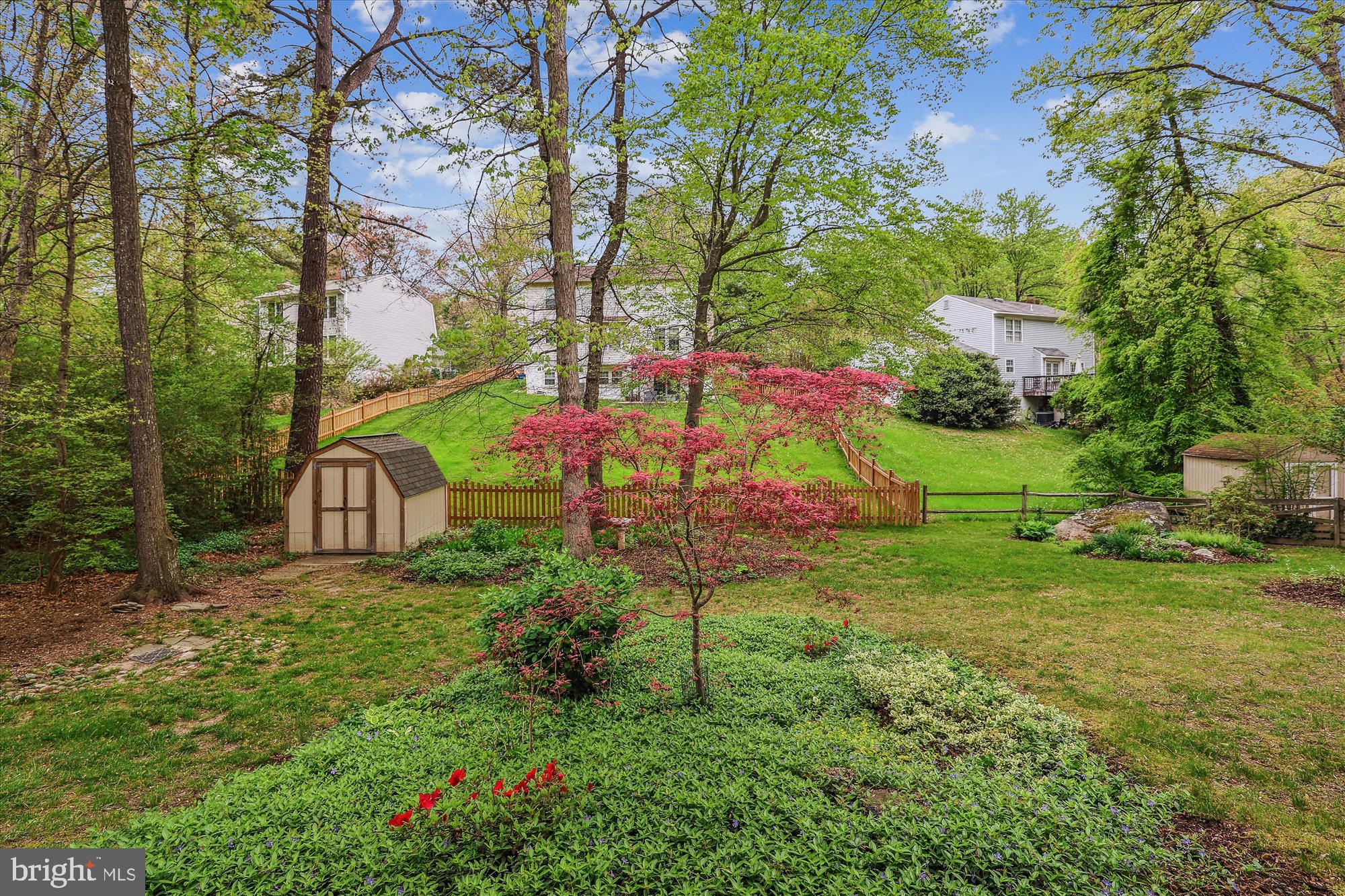 LAKE RIDGE - Residential