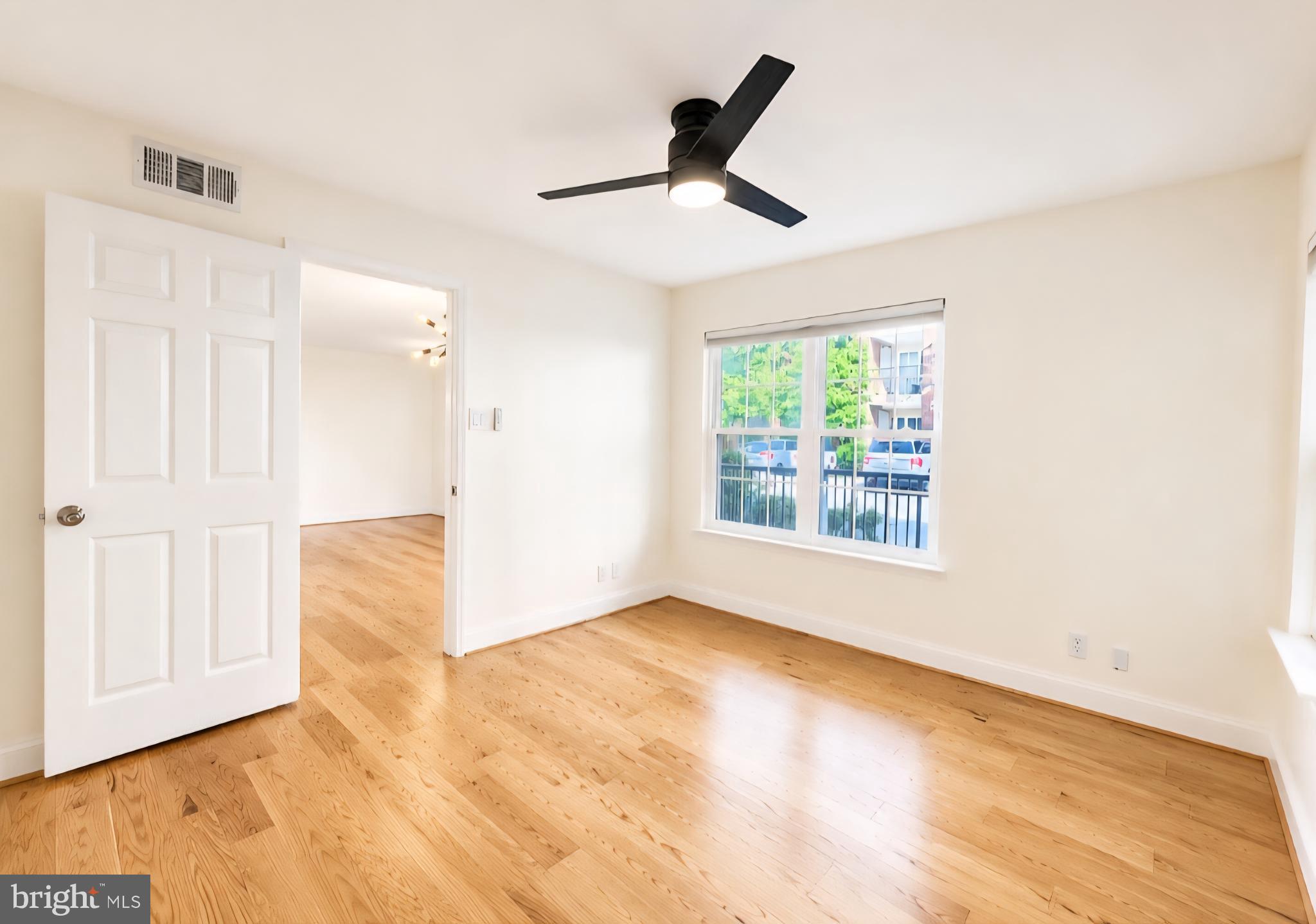 POINTE AT PARK CENTER - Residential