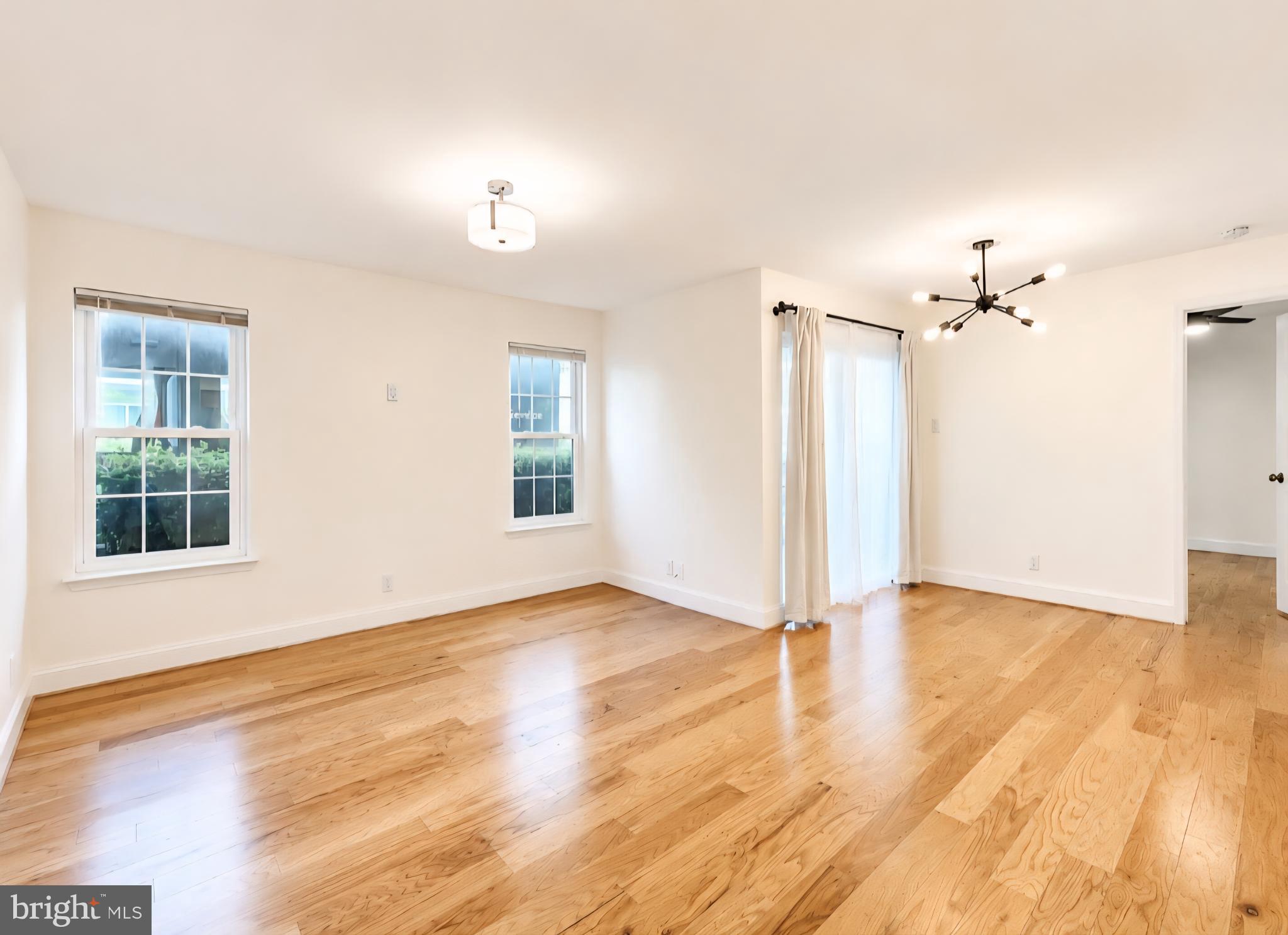 POINTE AT PARK CENTER - Residential