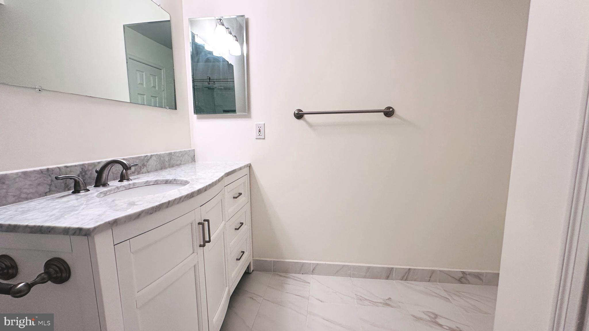 POINTE AT PARK CENTER - Residential