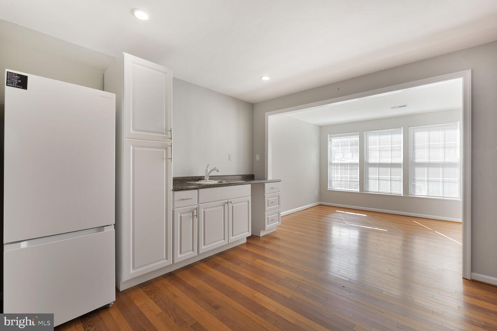 COMPTON VILLAGE - Residential Lease