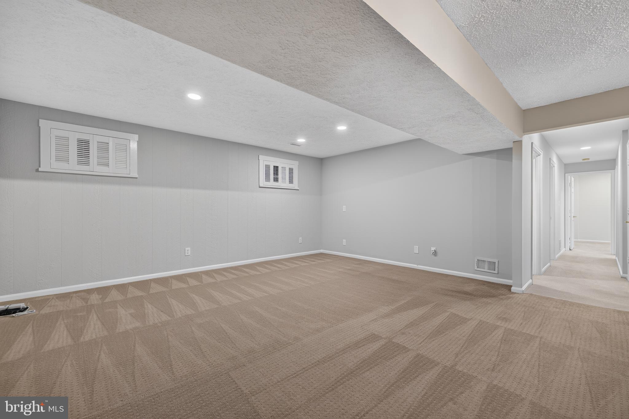 GLENORA HILLS - Residential