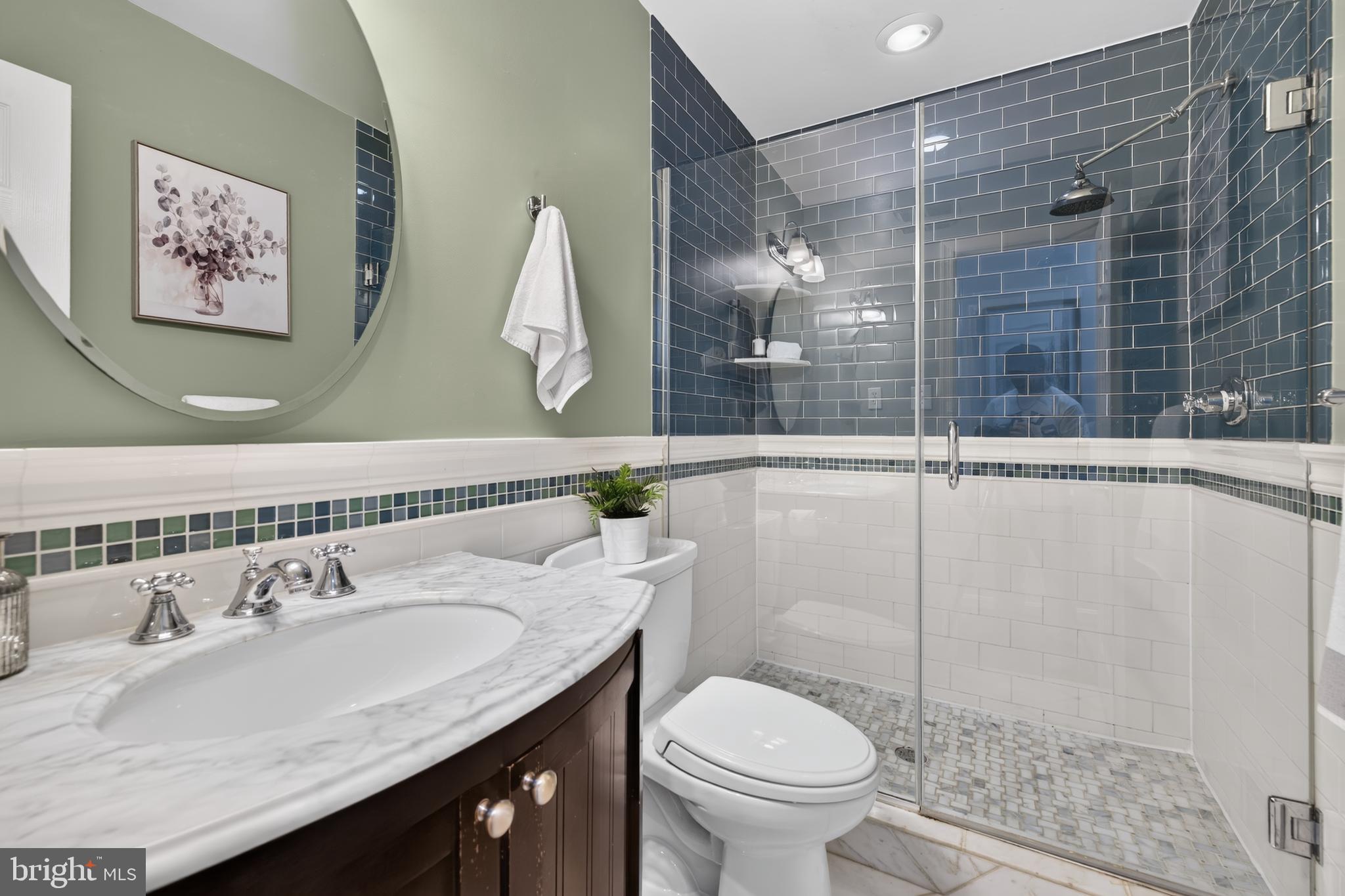 GLENORA HILLS - Residential