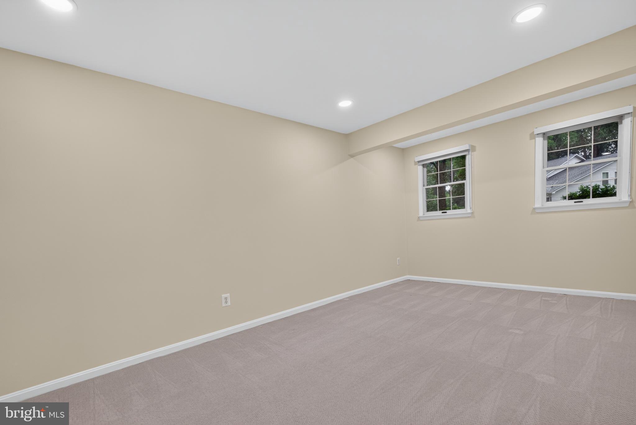 GLENORA HILLS - Residential