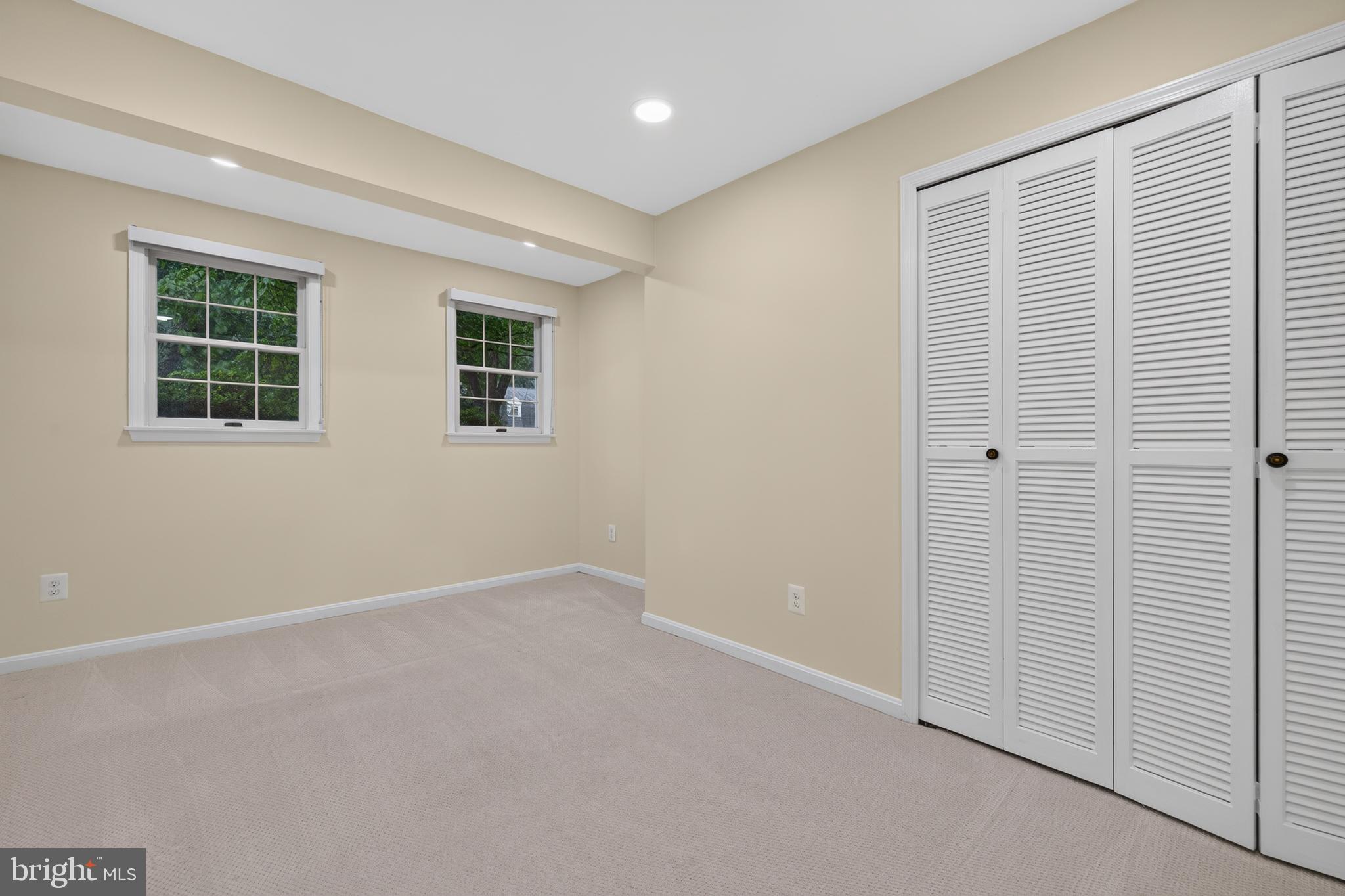 GLENORA HILLS - Residential