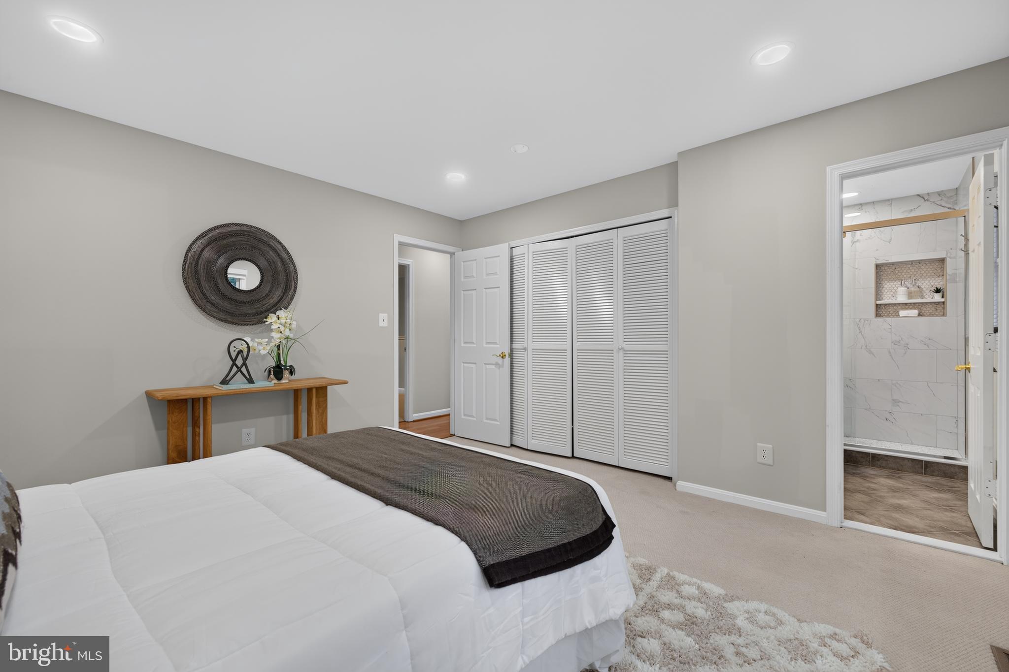 GLENORA HILLS - Residential