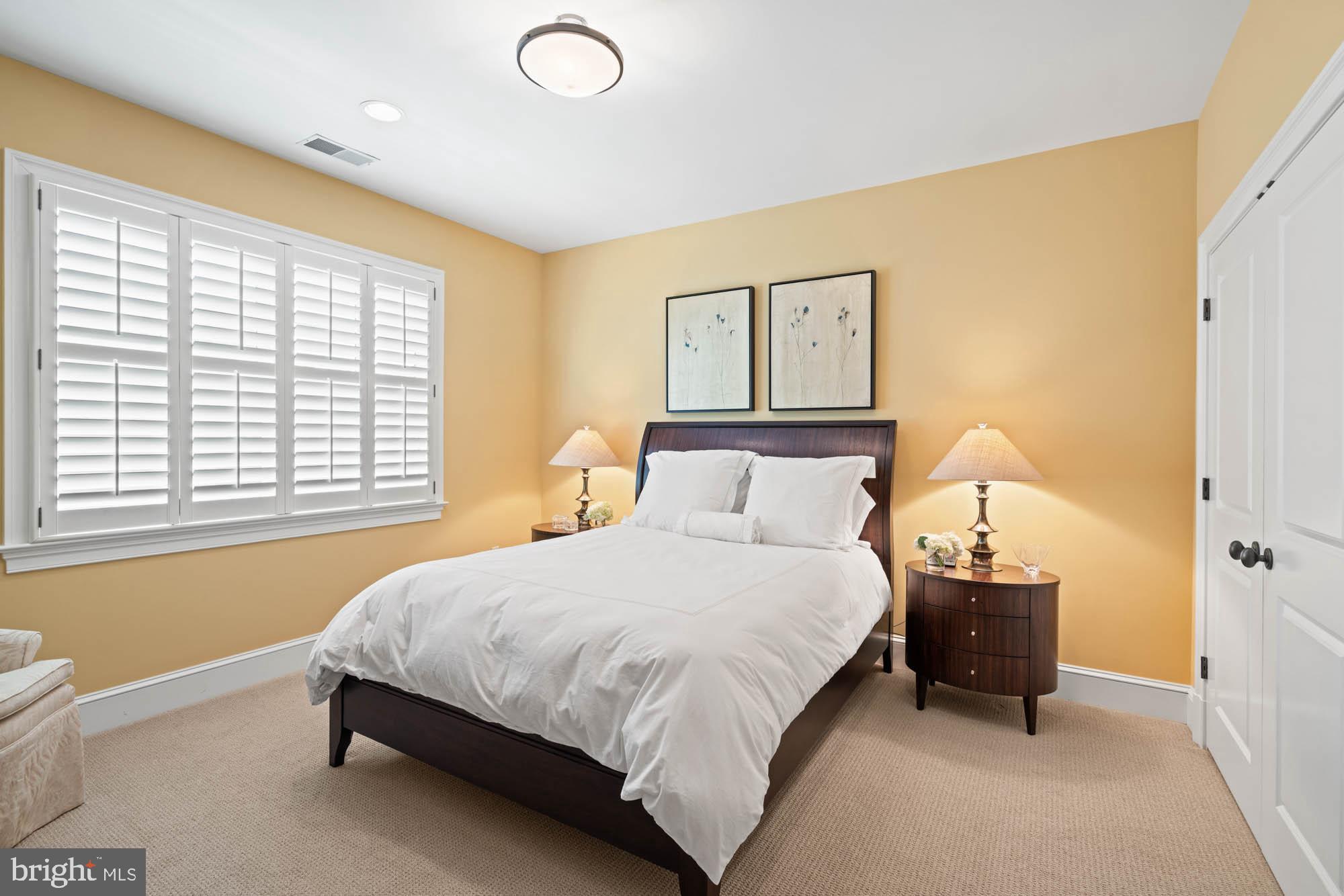 BERKLEY - Residential