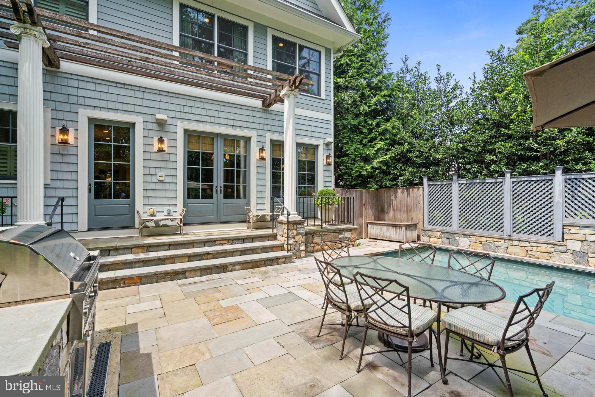BERKLEY - Residential
