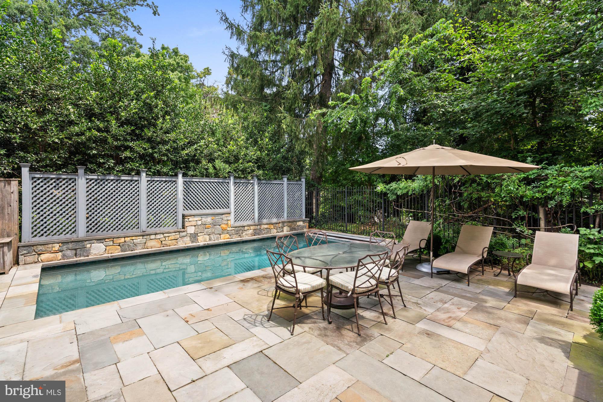 BERKLEY - Residential