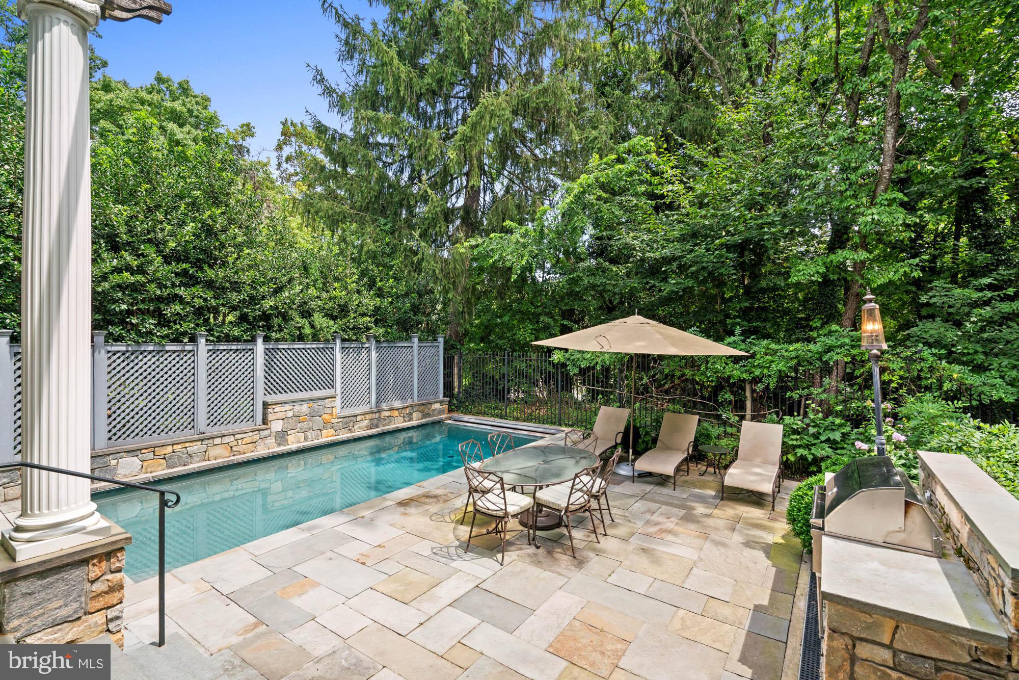 BERKLEY - Residential