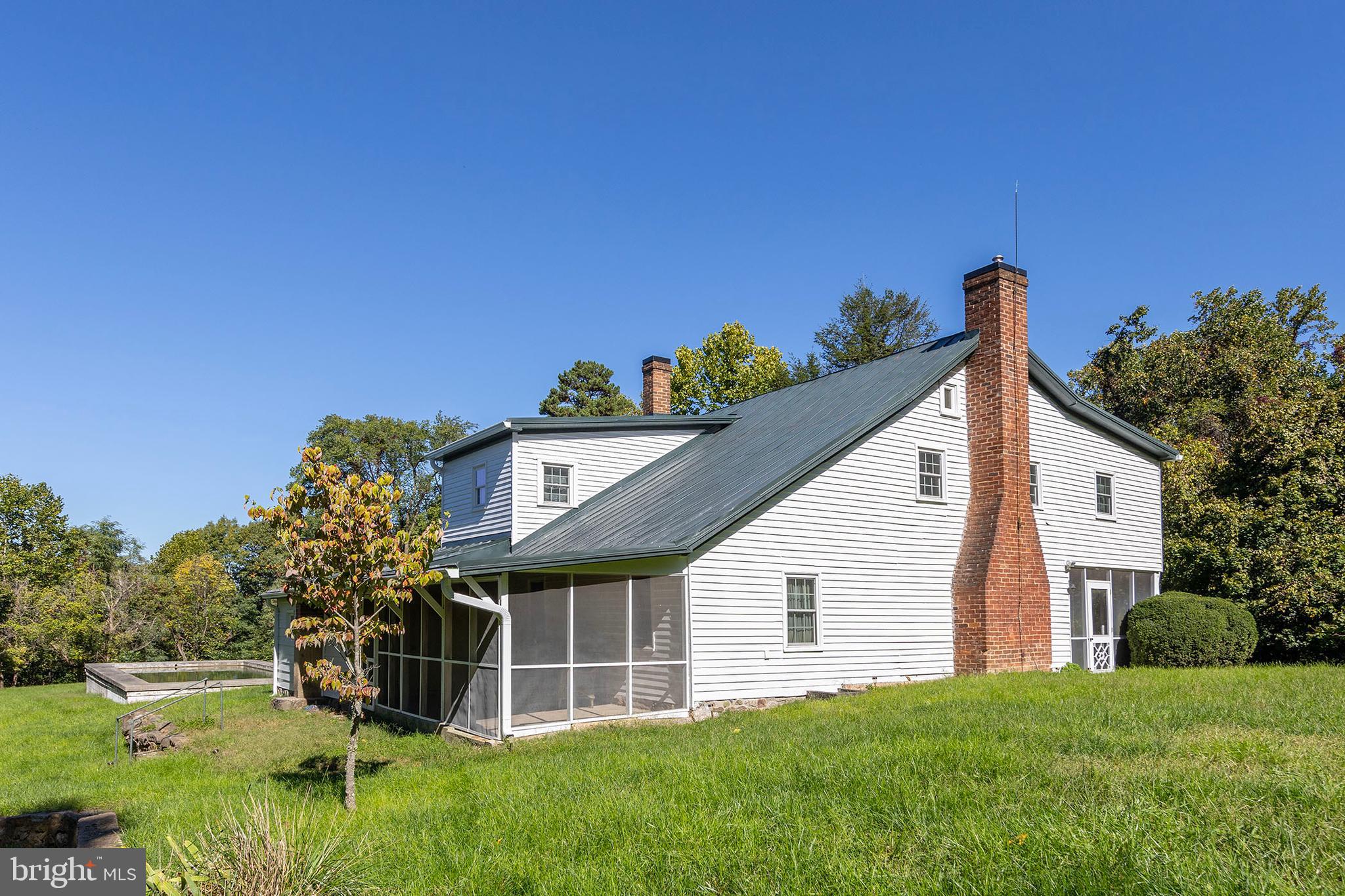 BROWNTOWN ROAD - Residential