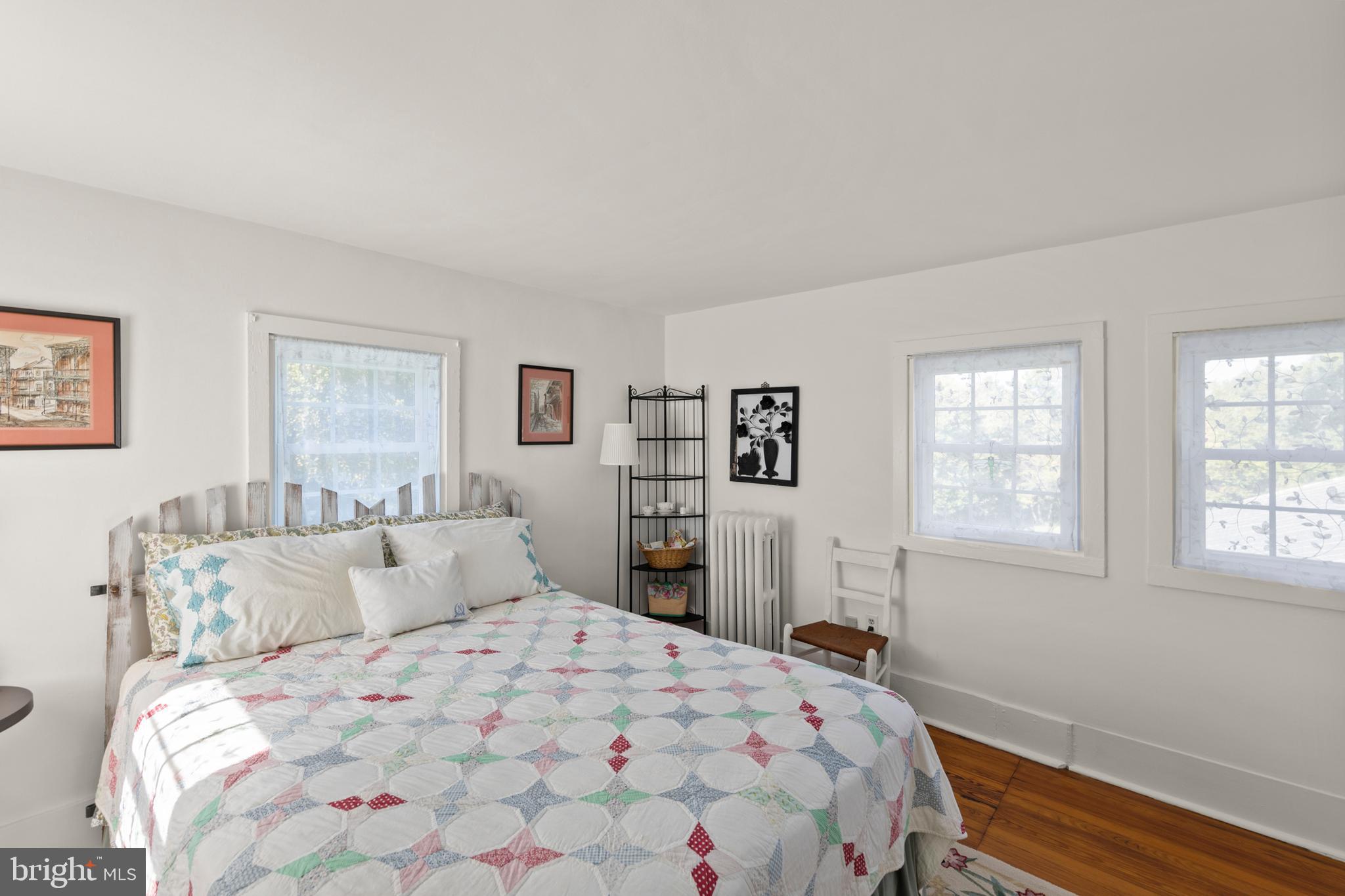 BROWNTOWN ROAD - Residential