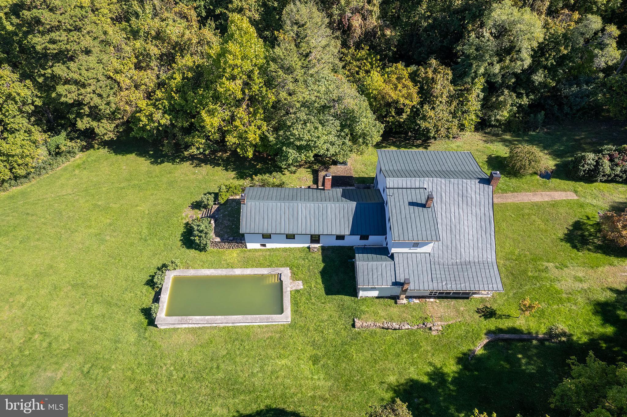 BROWNTOWN ROAD - Residential