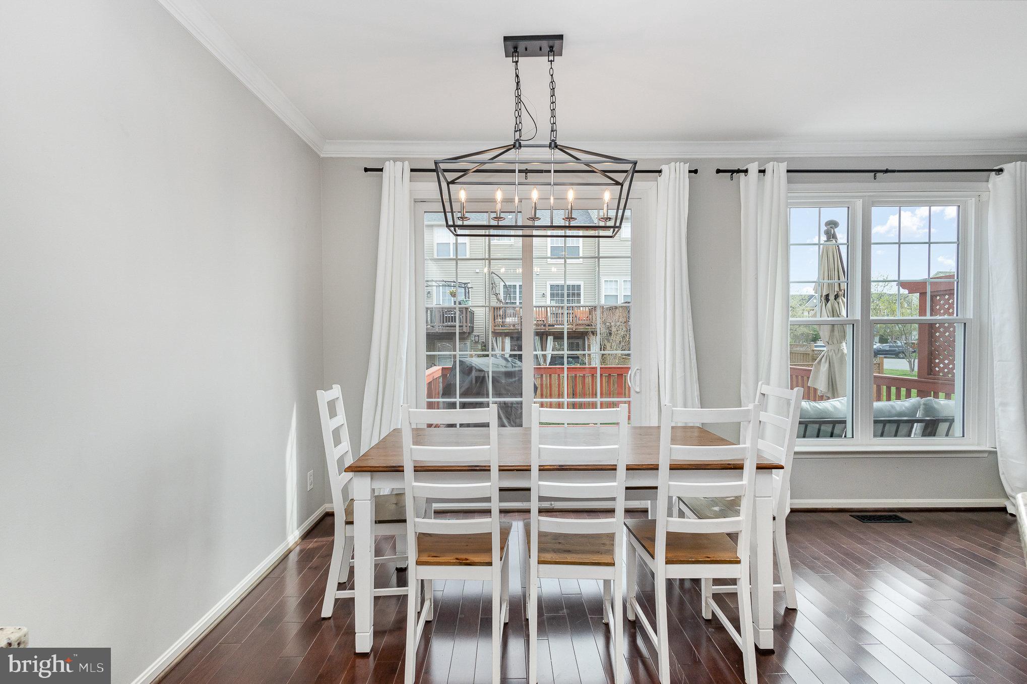 SIGNATURE AT BROADLANDS - Residential