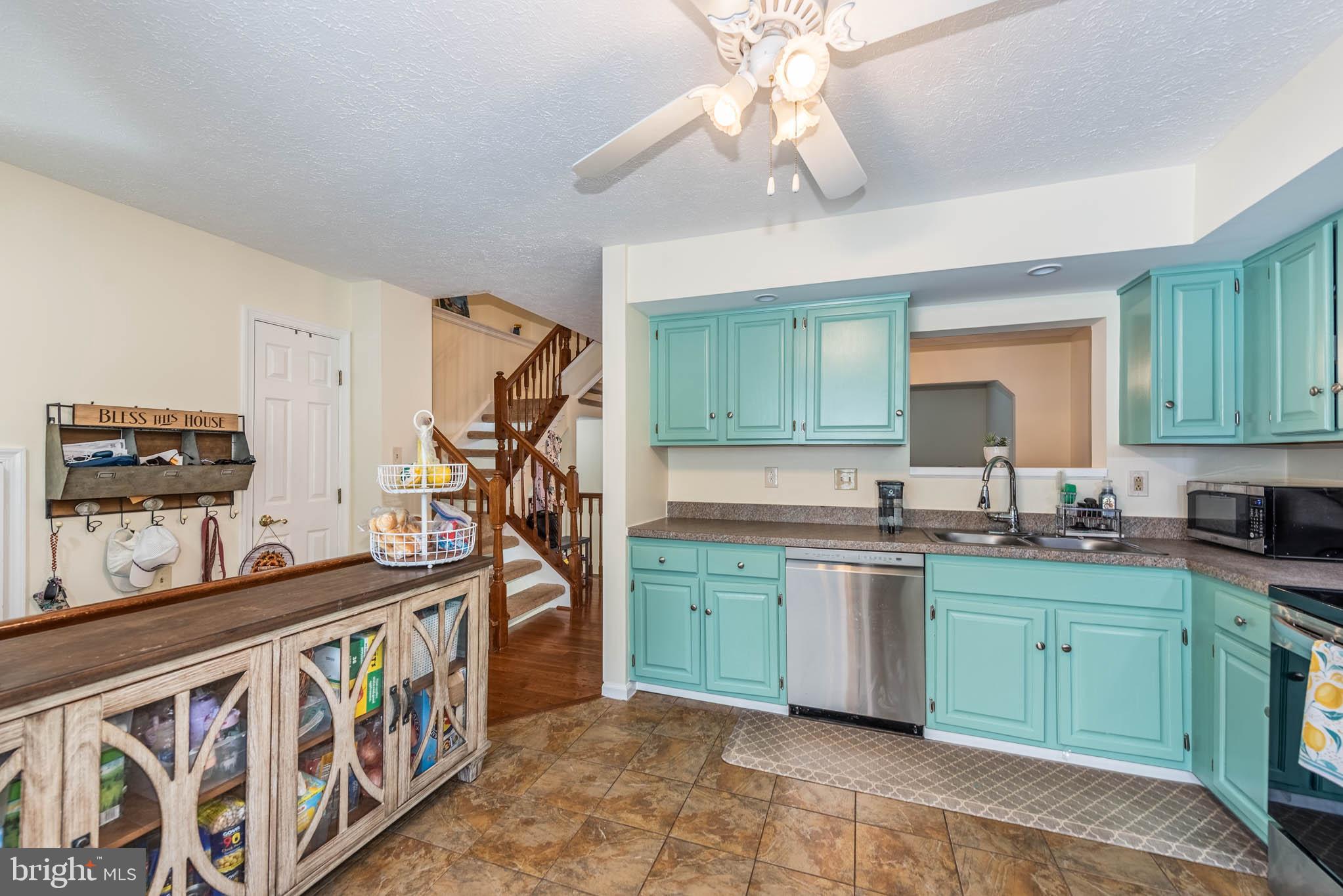 WHISPERING WOODS - Residential