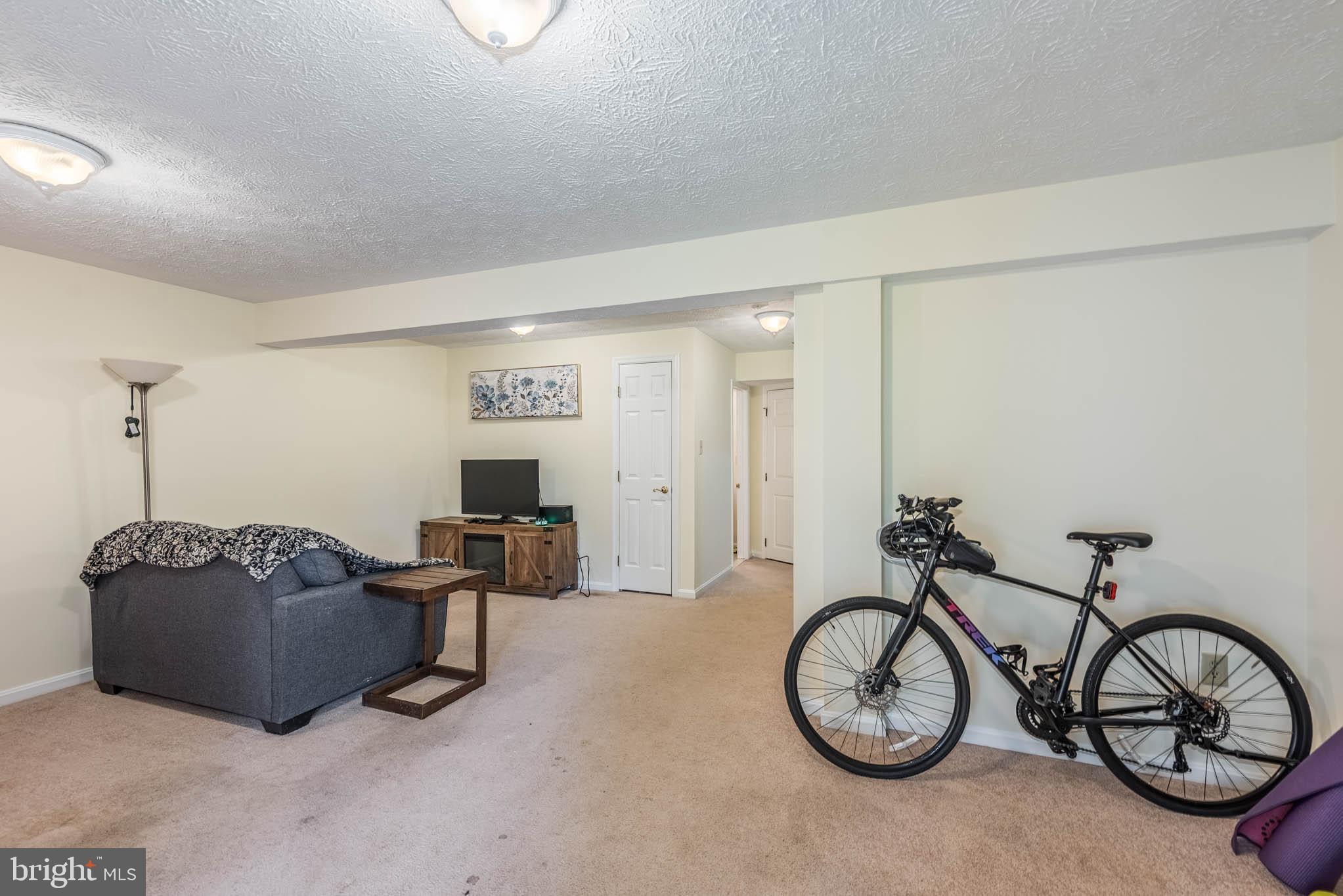 WHISPERING WOODS - Residential