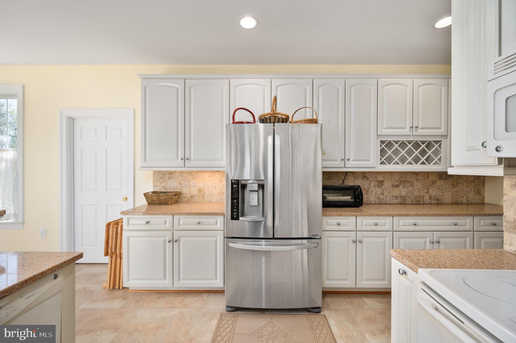 FOX GLEN EQUESTRIAN ESTATES - Residential