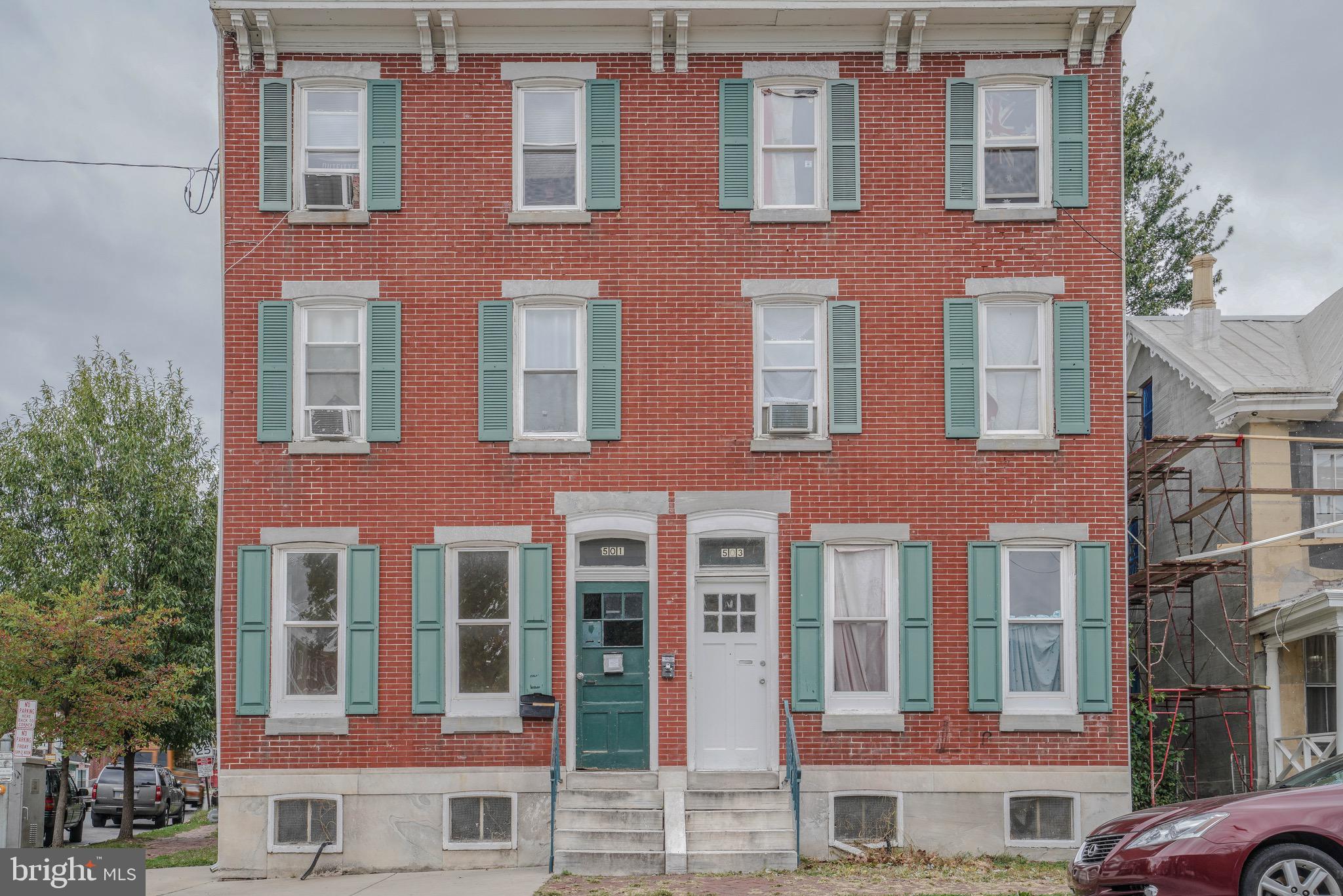 This is a deal for a 6 unit 2 buildings legally zoned side by side property that is broken thru to each building. All units are rented out with a total $5025 of monthly income! That cap rate is insane! Most tenants have over 10+ months left on the lease, with one with atleast a year. As is sale