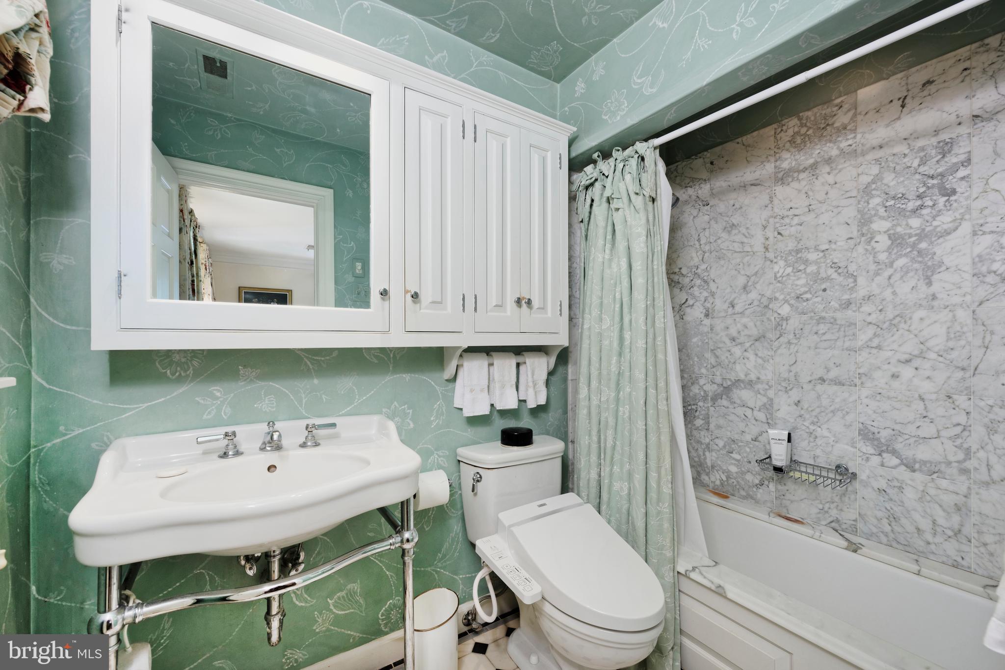 MIDDLEBURG - Residential
