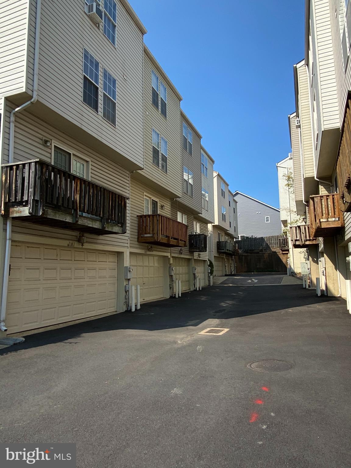 MILBURN TERRACE - Residential Lease
