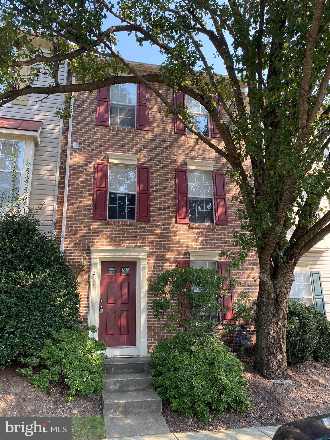 ** FOUR LEVEL TOWNHOUSE IN GREAT SHIRLINGTON LOCATION** FRESH PAINT**  NEUTRAL CARPET** LARGE COUNTRY KITCHEN WITH NEW GRANITE COUNTERS & DISHWASHER ** ISLAND, TABLE SPACE & PANTRY **  KITCHEN OPENS TO SMALL BALCONY** HALF BATH ON MAIN LEVEL** TWO BEDROOMS AND ONE FULL BATH ON LEVEL 3** PRIMARY BEDROOM W/  PRIVATE FULL BATHROOM & WALK-IN CLOSET ON LEVEL 4** TWO CAR GARAGE WITH REAR ENTRANCE** OWNER WILL CONSIDER ONE SMALL PET** FANTASTIC LOCATION ONLY BLOCKS FROM SHOPS & RESTAURANTS AT SHIRLINGTON VILLAGE** EASY ACCESS TO 395** MINIMUM INCOME $102,000, NO MORE THAN 2 INCOMES TO QUALIFY, BUT 3 ROOMMATES ARE OK **RENTERS INSURANCE REQUIRED ** SOME PICTURES FROM PREVIOUS LISTING