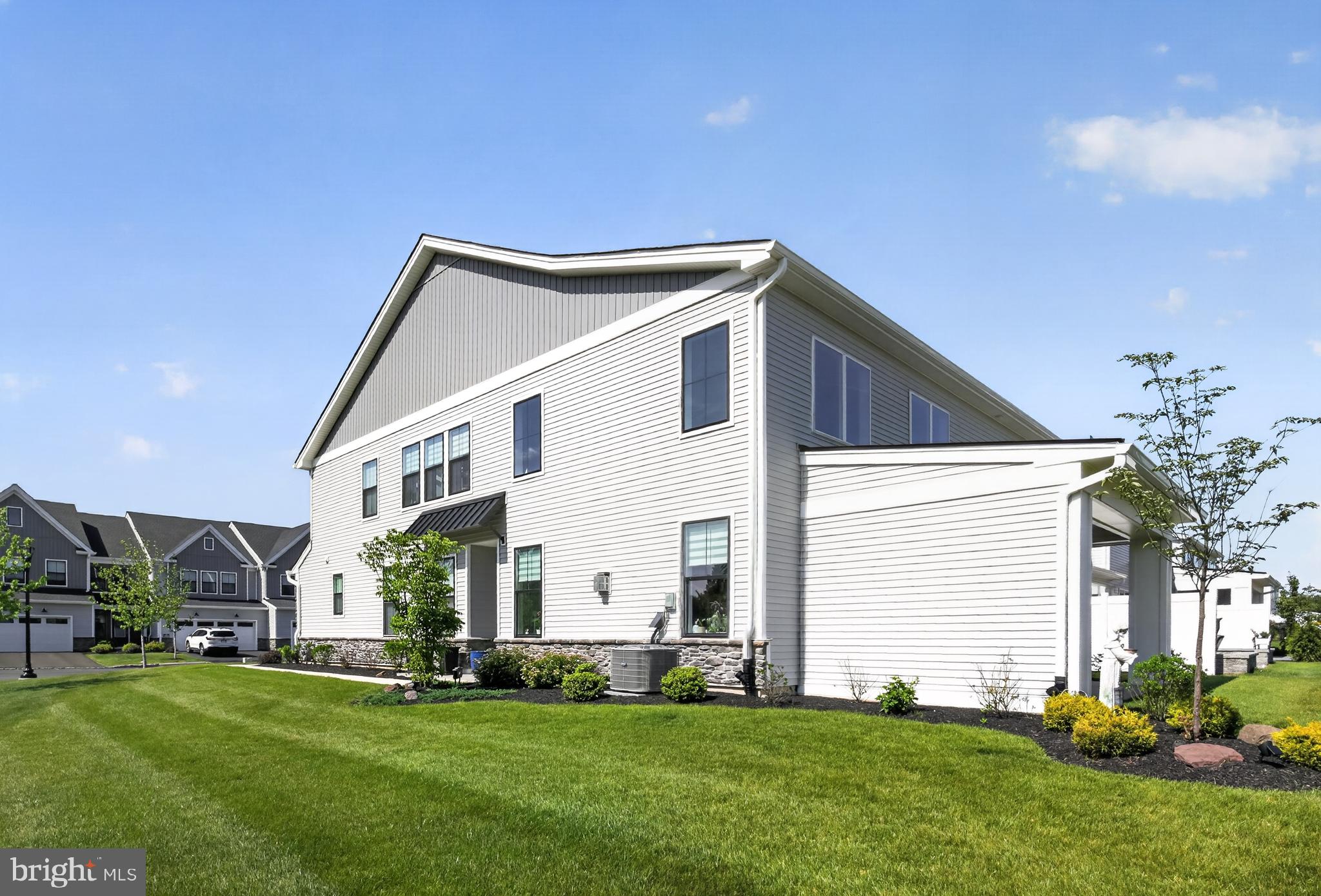 REGENCY AT WATERSIDE - Residential