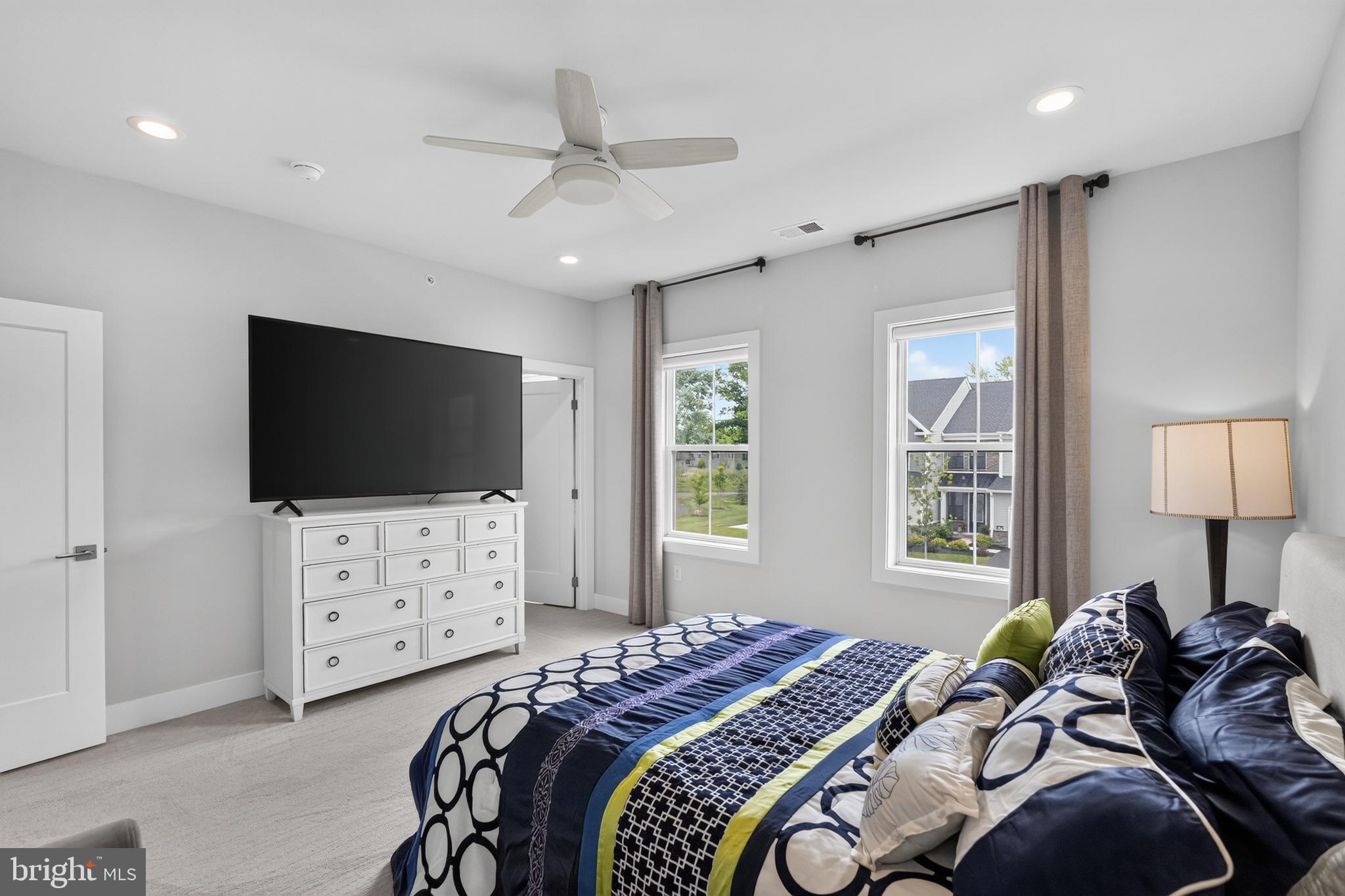 REGENCY AT WATERSIDE - Residential