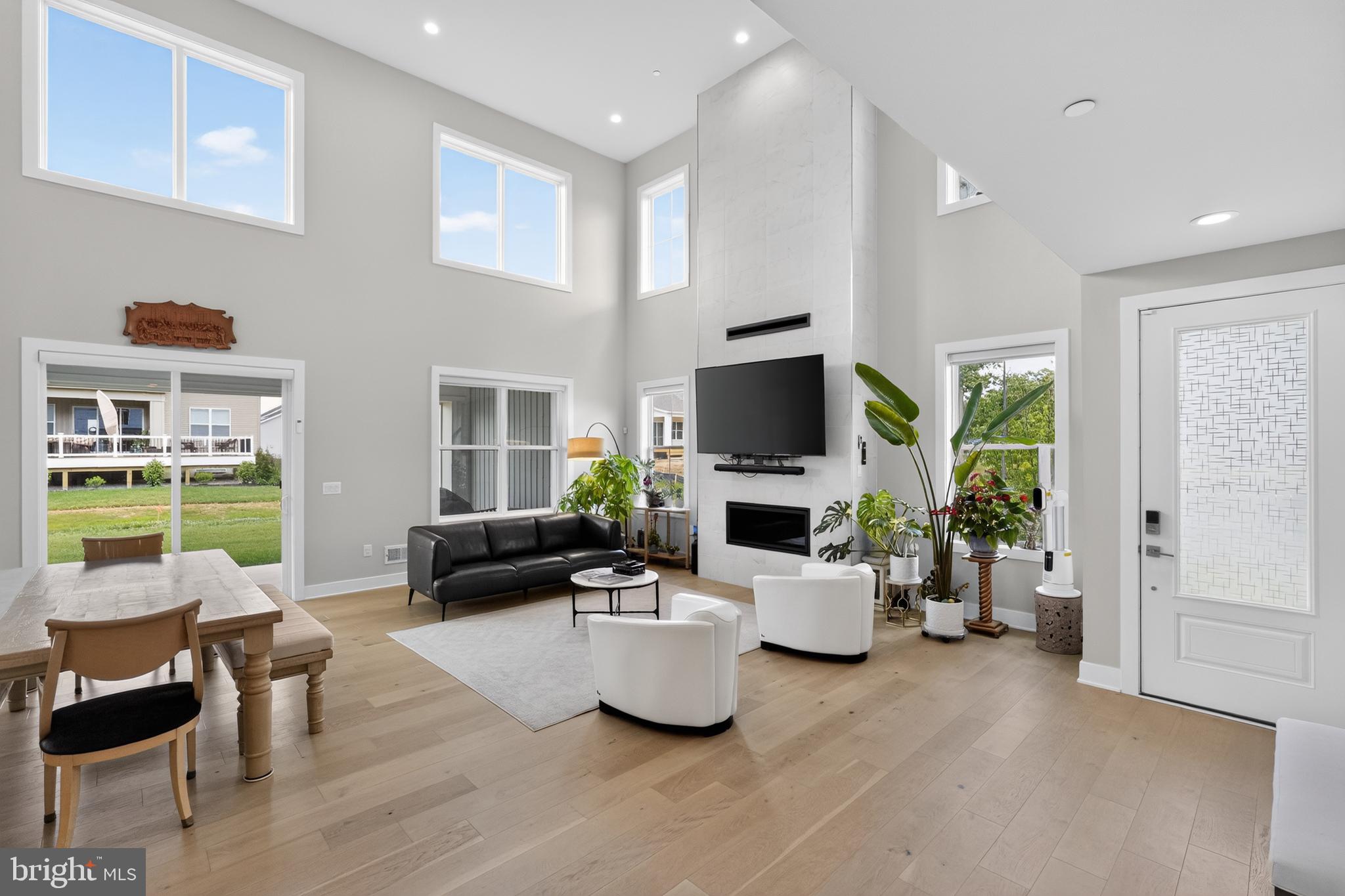 REGENCY AT WATERSIDE - Residential
