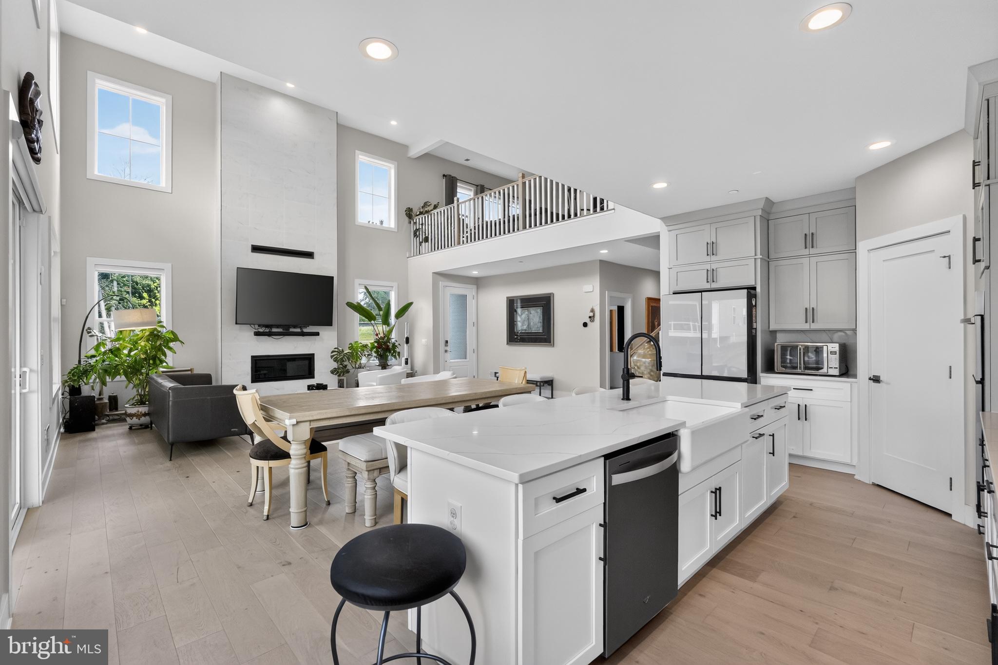 REGENCY AT WATERSIDE - Residential