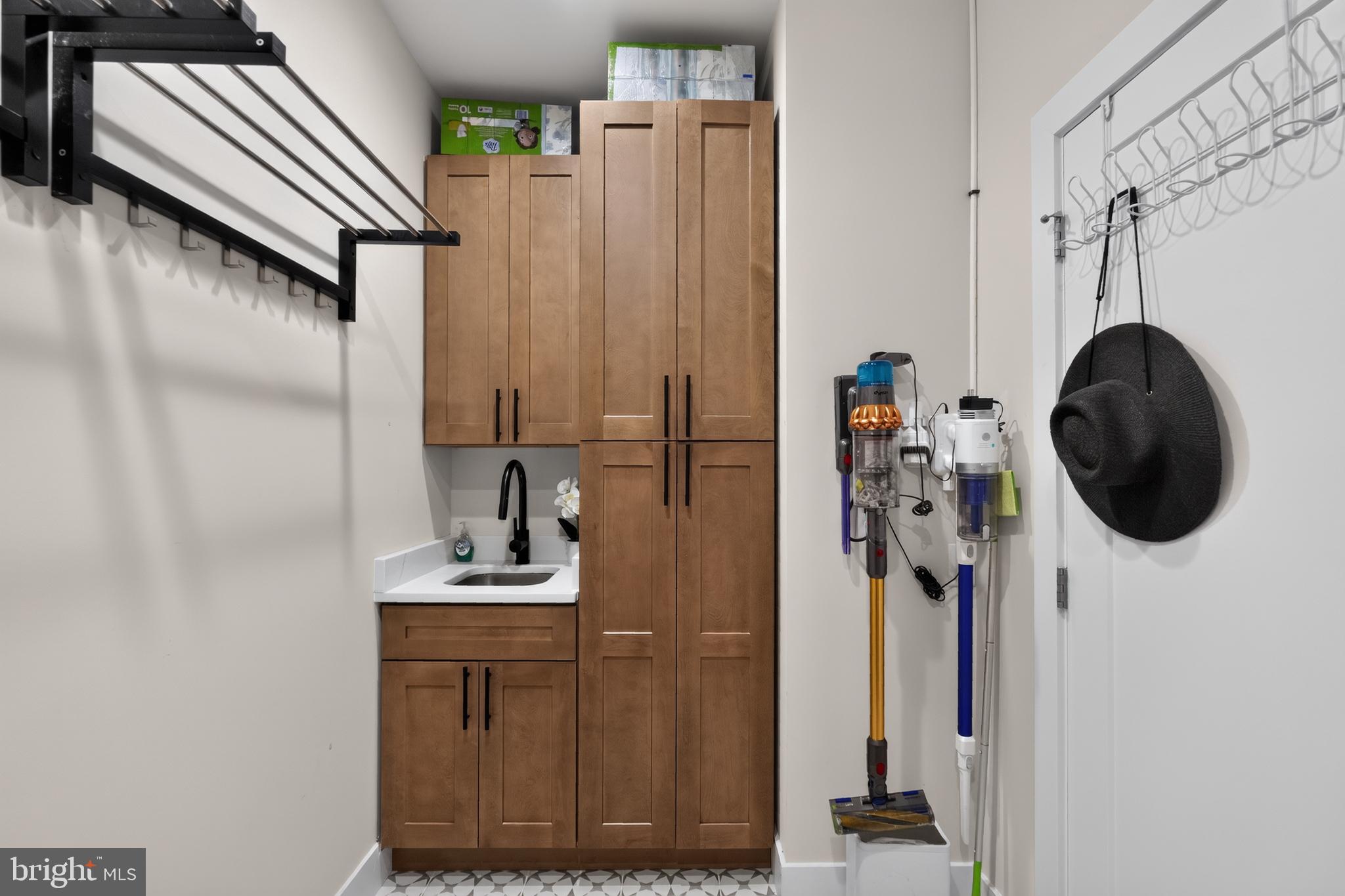 REGENCY AT WATERSIDE - Residential