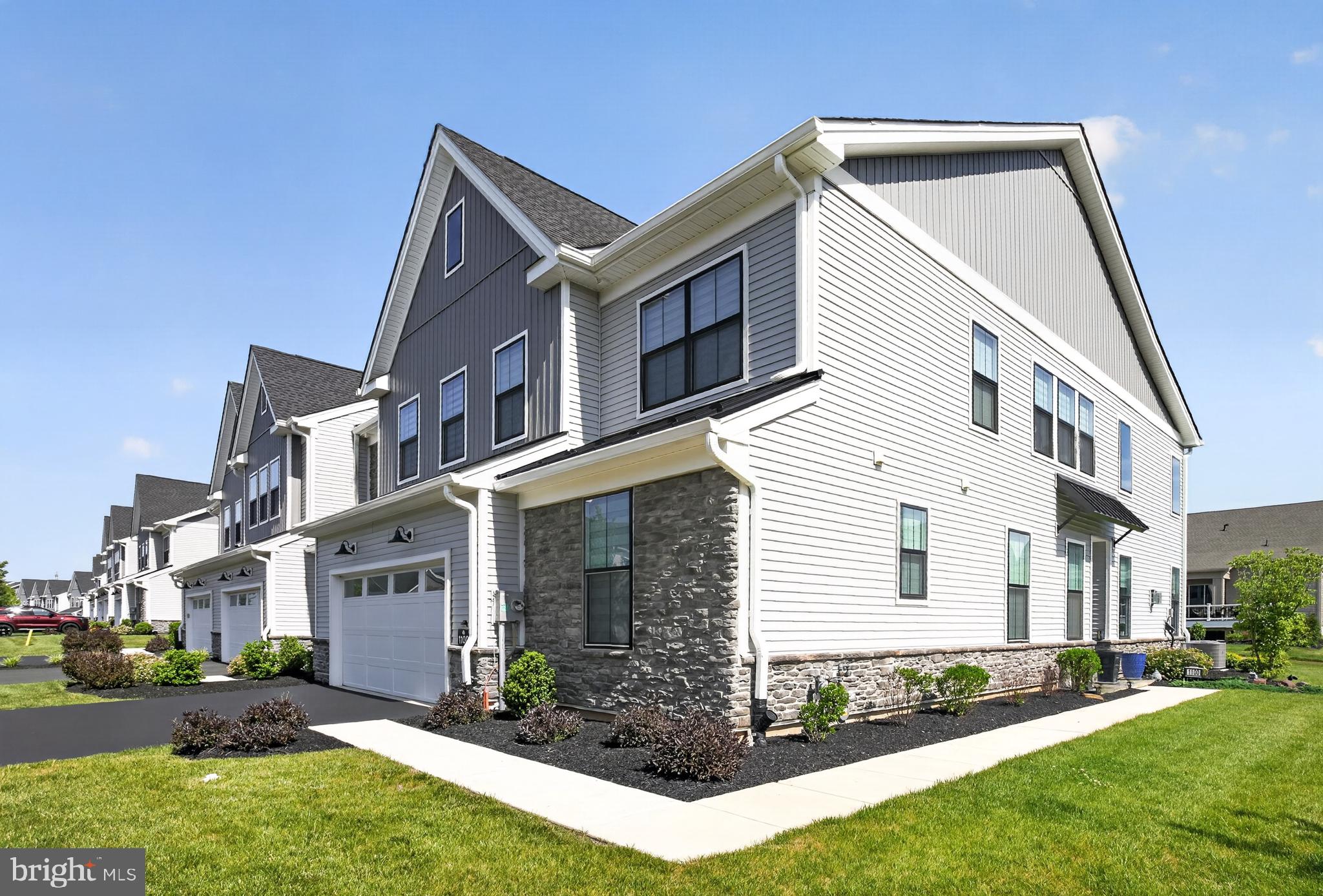 REGENCY AT WATERSIDE - Residential