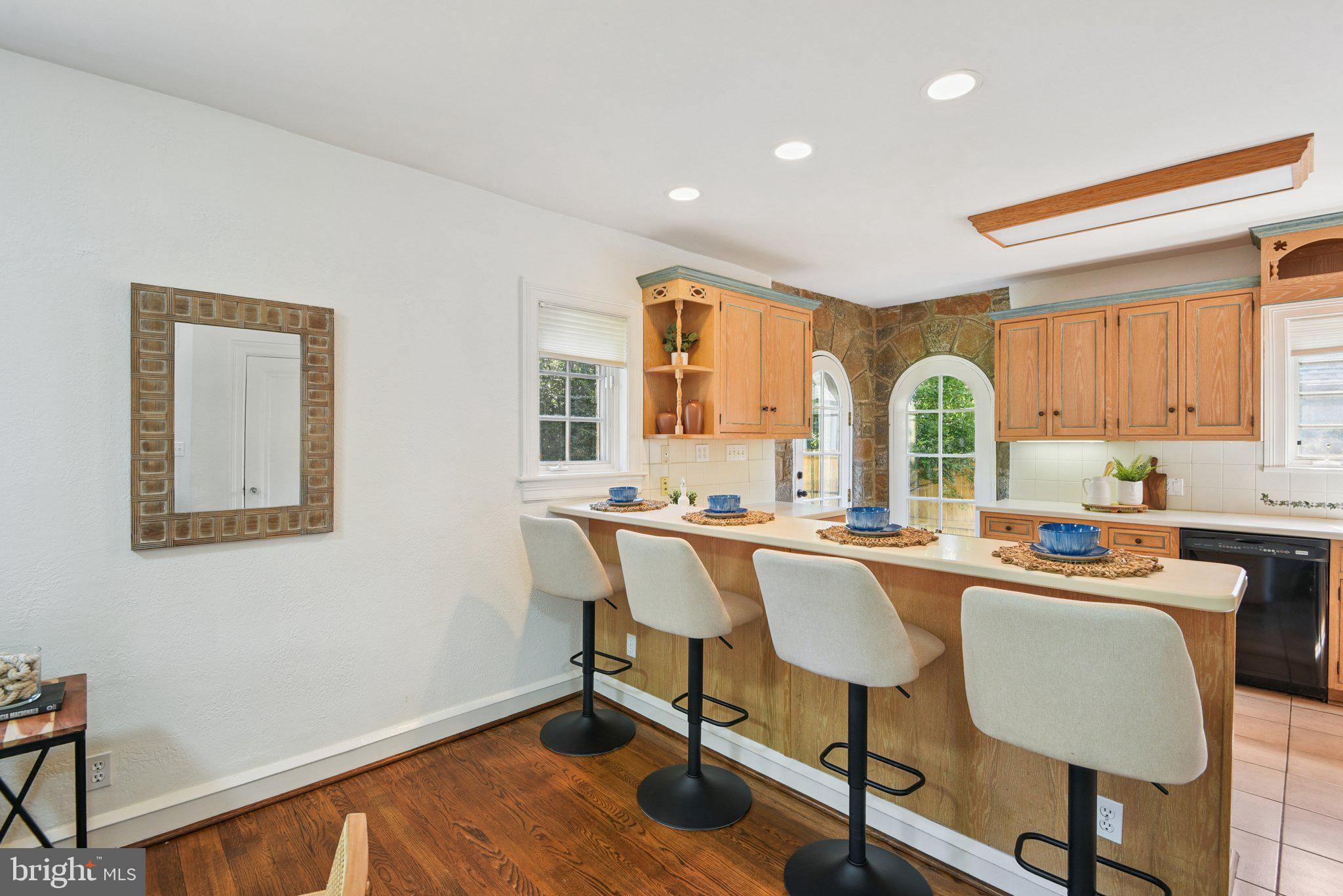 CHEVY CHASE VILLAGE - Residential