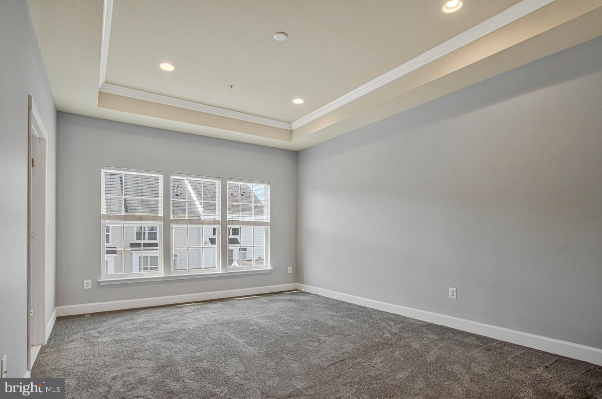 VICTORY PROMENADE - Residential