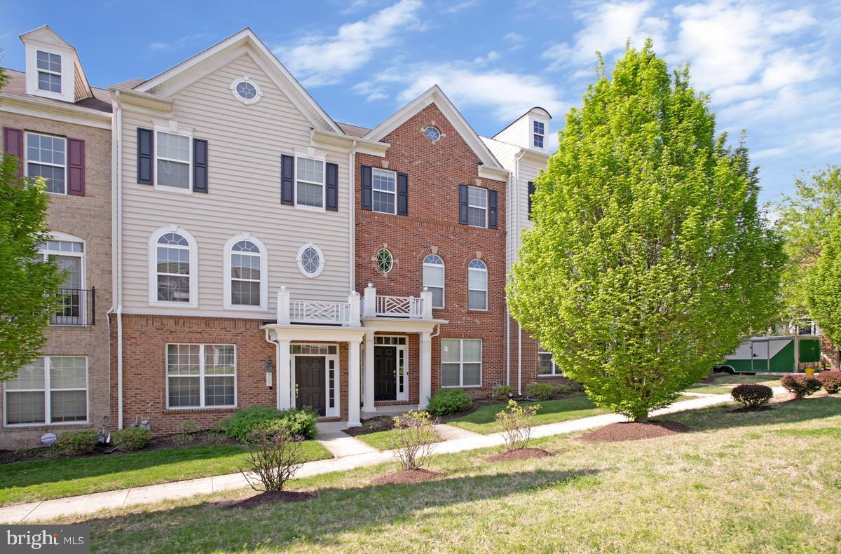 VICTORY PROMENADE - Residential