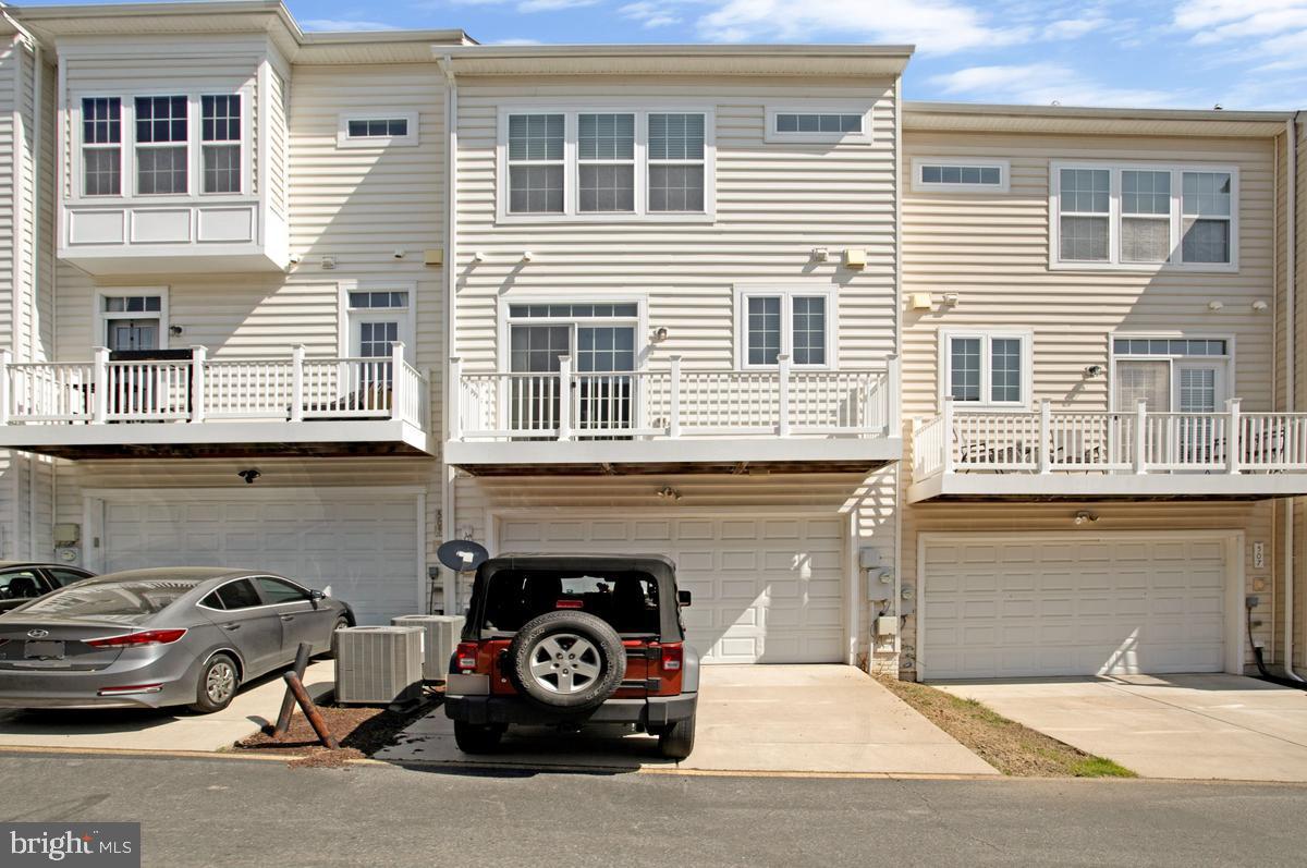 VICTORY PROMENADE - Residential